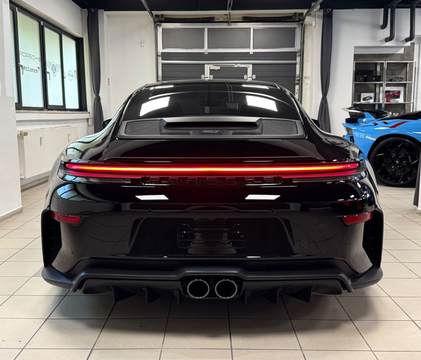 Porsche 992, Ansicht 6