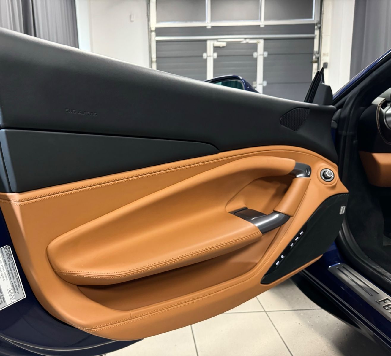 Fahrzeugabbildung Ferrari F8 SPIDER DAYTONA SEAT CARBON PDISPLAY LIFT FULL