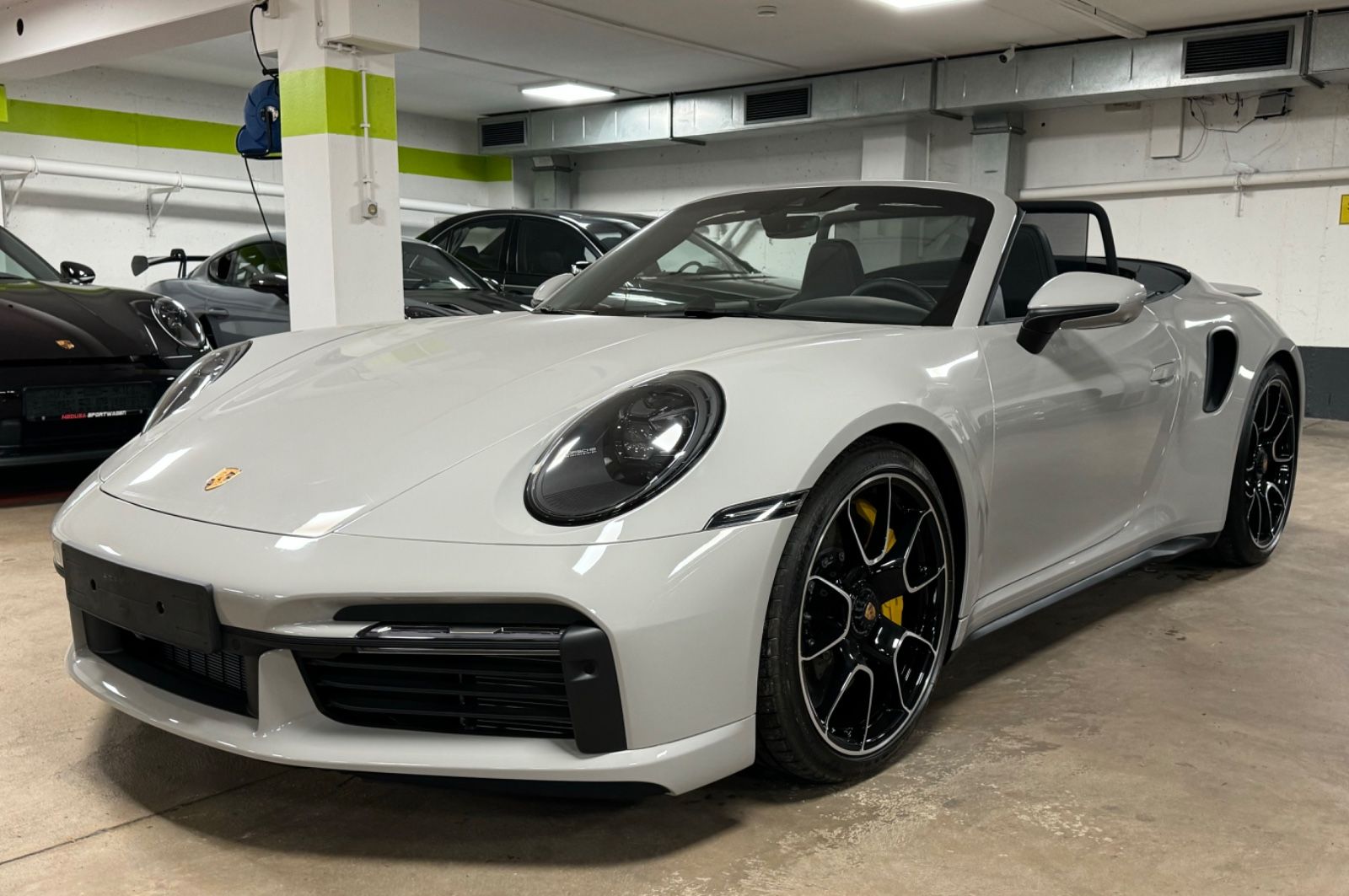 Fahrzeugabbildung Porsche 992 TURBO S CABRIO KREIDE CARBON LIFT BOSE NEW!