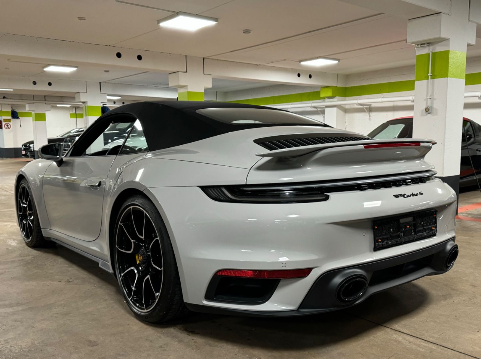 Fahrzeugabbildung Porsche 992 TURBO S CABRIO KREIDE CARBON LIFT BOSE NEW!