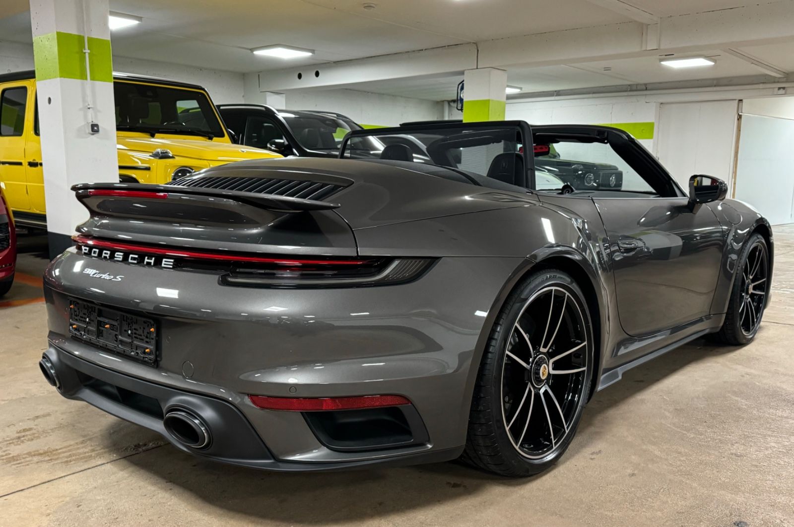 Fahrzeugabbildung Porsche 911 TURBO S CABRIO CARBON BURMESTER LIFT FULLOPT