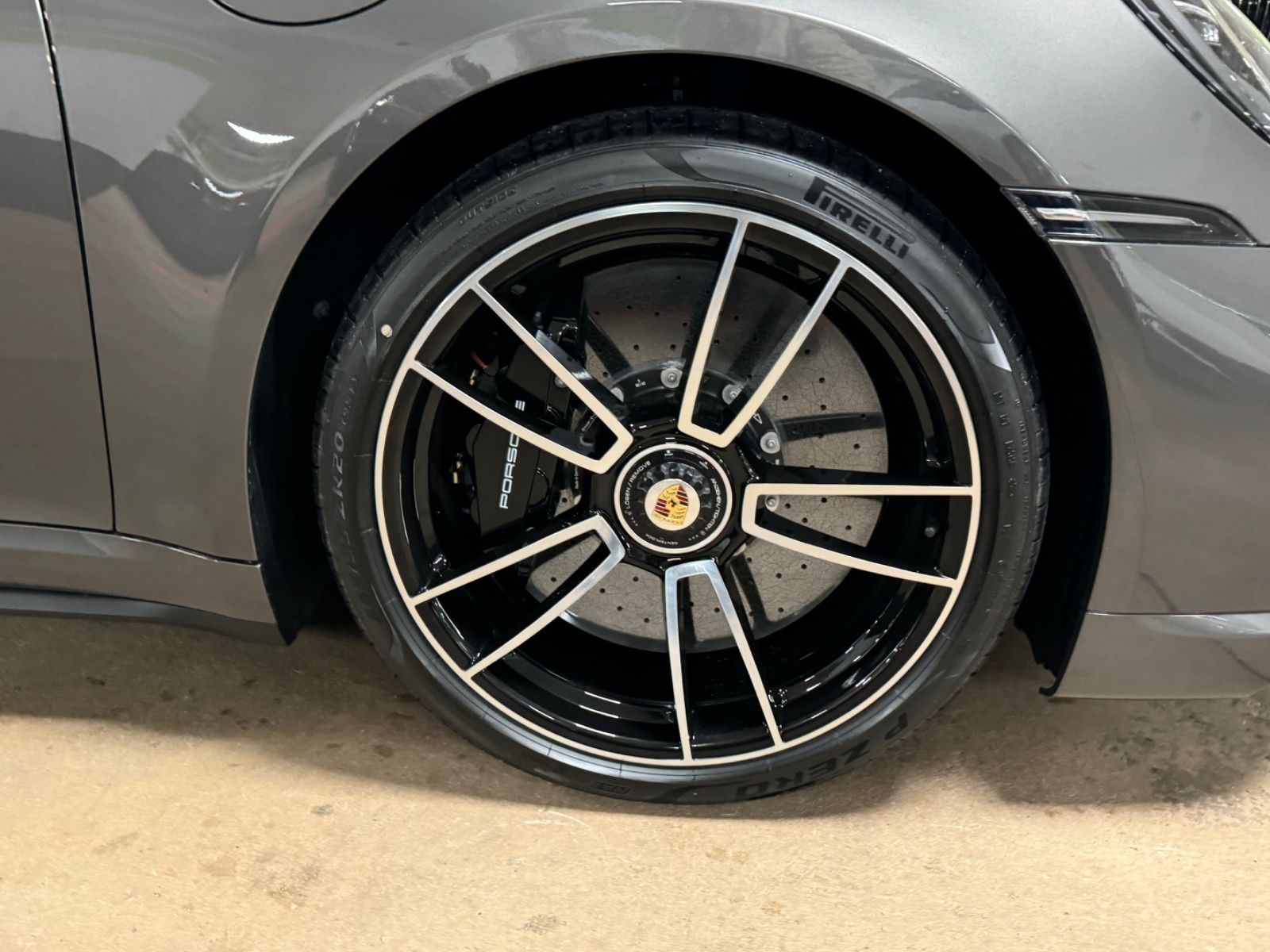 Fahrzeugabbildung Porsche 911 TURBO S CABRIO CARBON BURMESTER LIFT FULLOPT