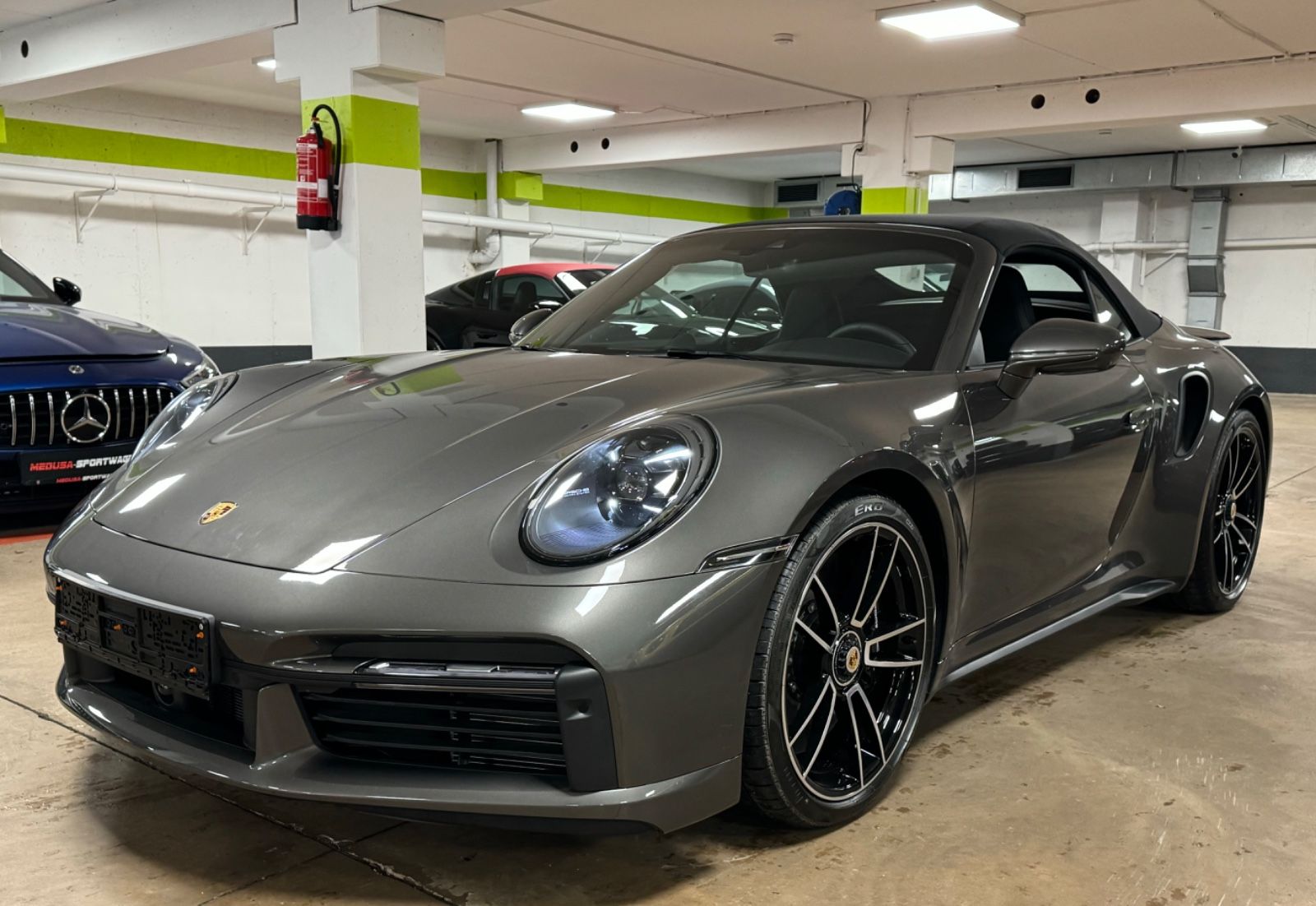 Fahrzeugabbildung Porsche 911 TURBO S CABRIO CARBON BURMESTER LIFT FULLOPT