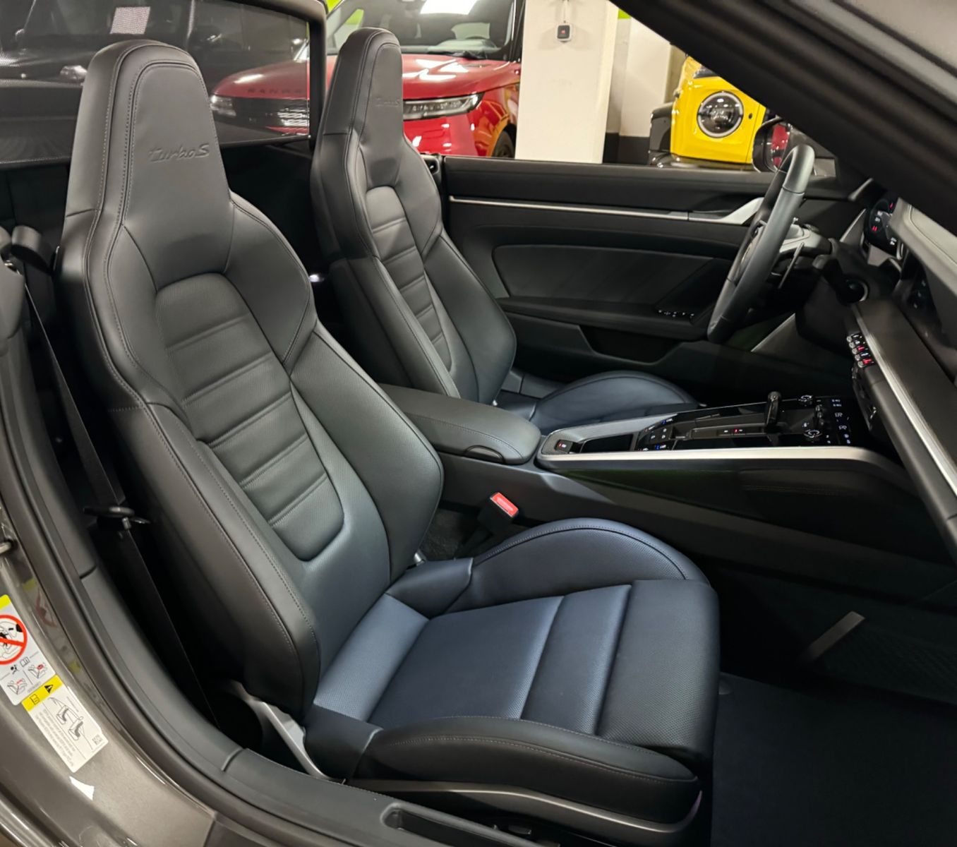 Fahrzeugabbildung Porsche 911 TURBO S CABRIO CARBON BURMESTER LIFT FULLOPT