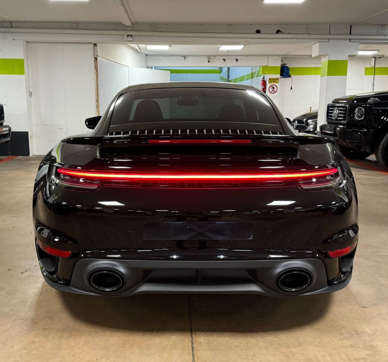 Fahrzeugabbildung Porsche 911 TURBO S COUPE BLACK CARBON LIFT BOSE NEW FUL