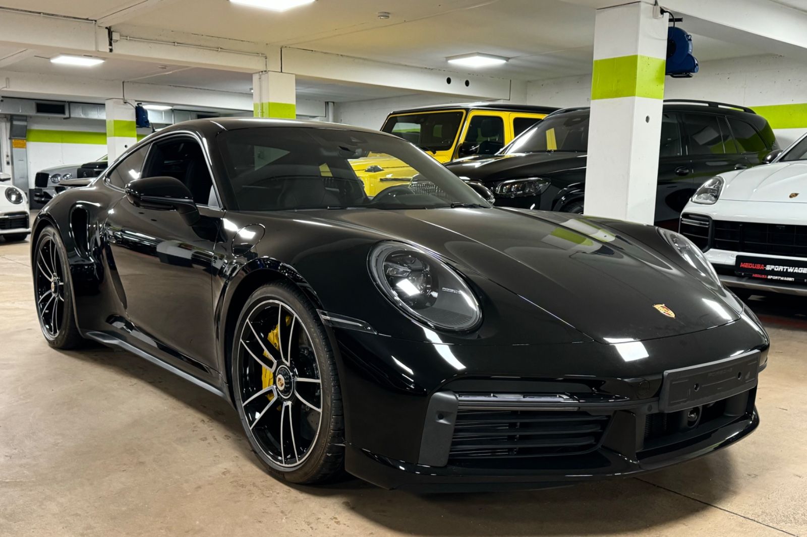 Fahrzeugabbildung Porsche 911 TURBO S COUPE BLACK CARBON LIFT BOSE NEW FUL