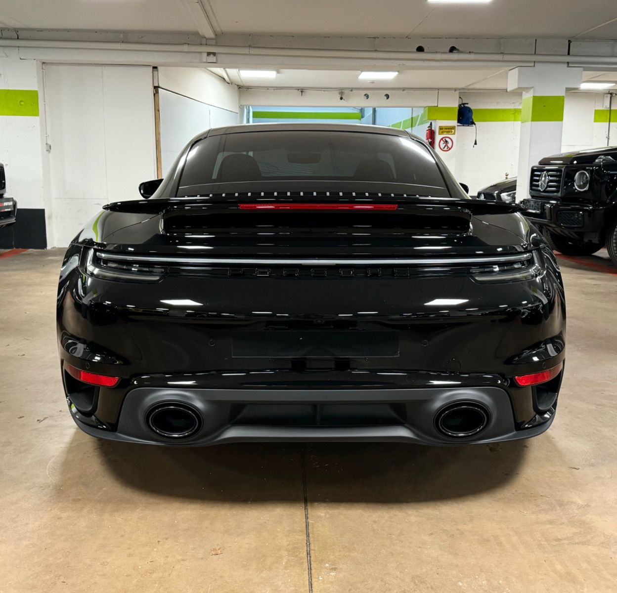 Fahrzeugabbildung Porsche 911 TURBO S COUPE BLACK CARBON LIFT BOSE NEW FUL