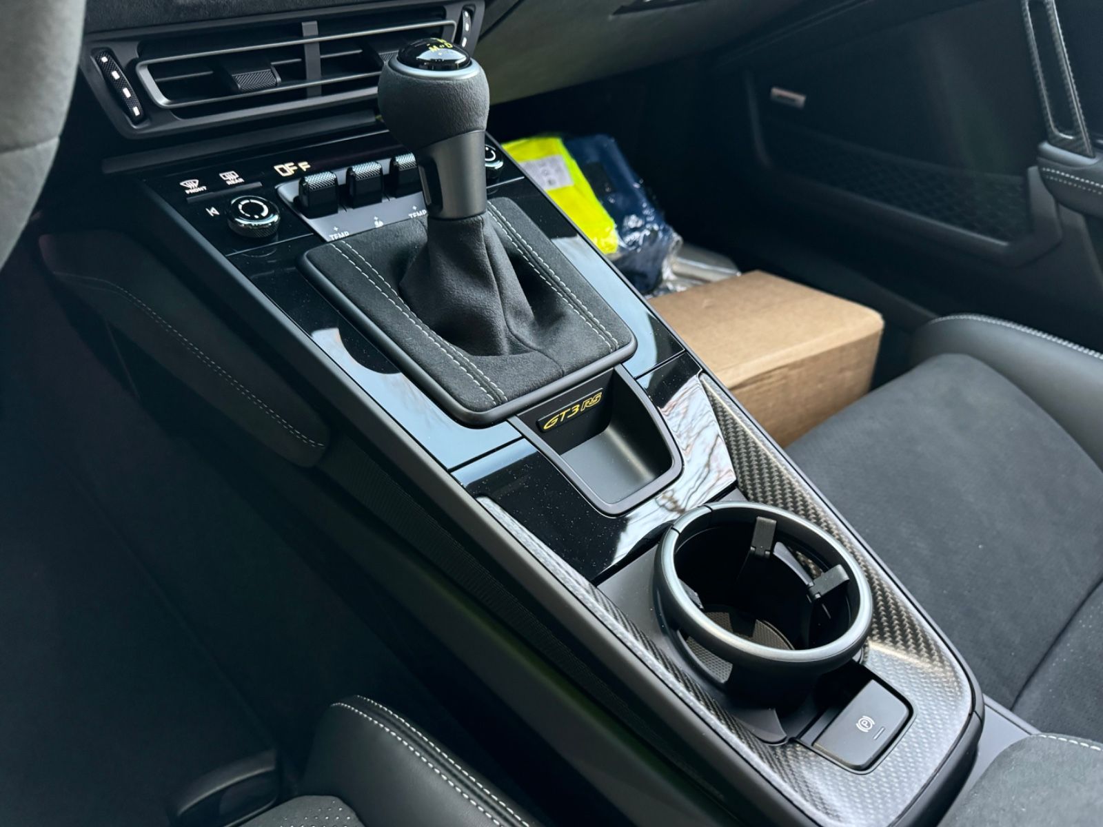 Fahrzeugabbildung Porsche 911 GT3 RS WEISSACH CARBON CERAMIC LIFT FULL!!!
