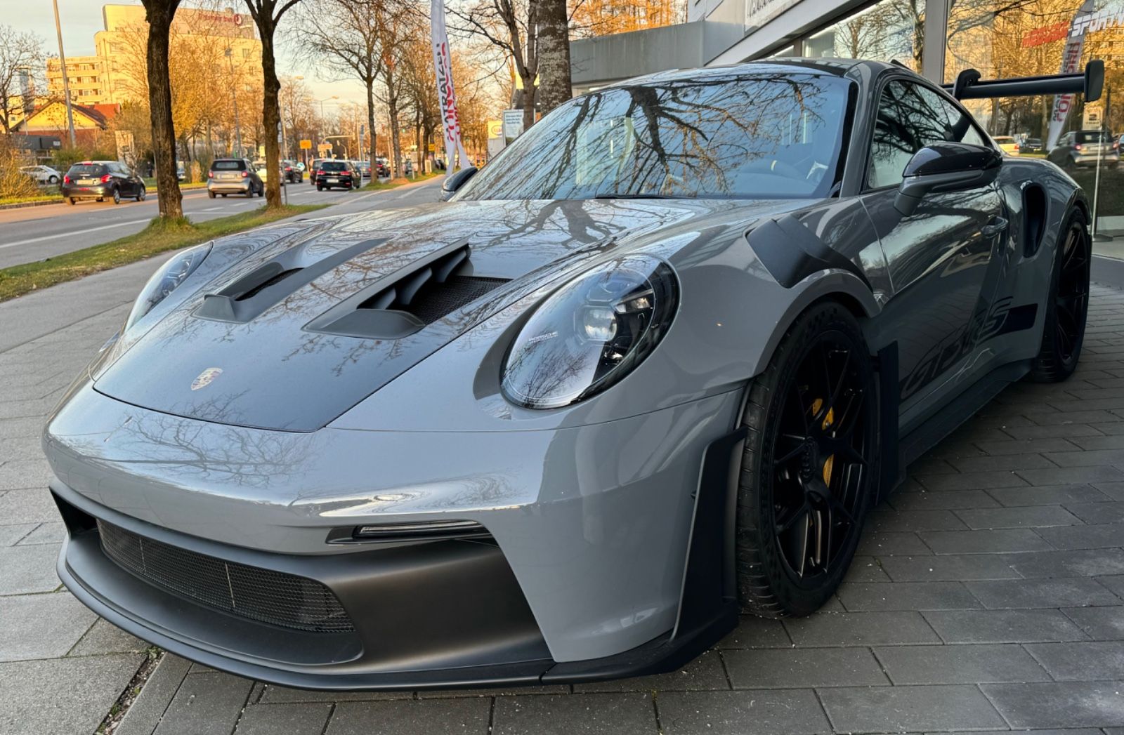 Fahrzeugabbildung Porsche 911 GT3 RS WEISSACH CARBON CERAMIC LIFT FULL!!!