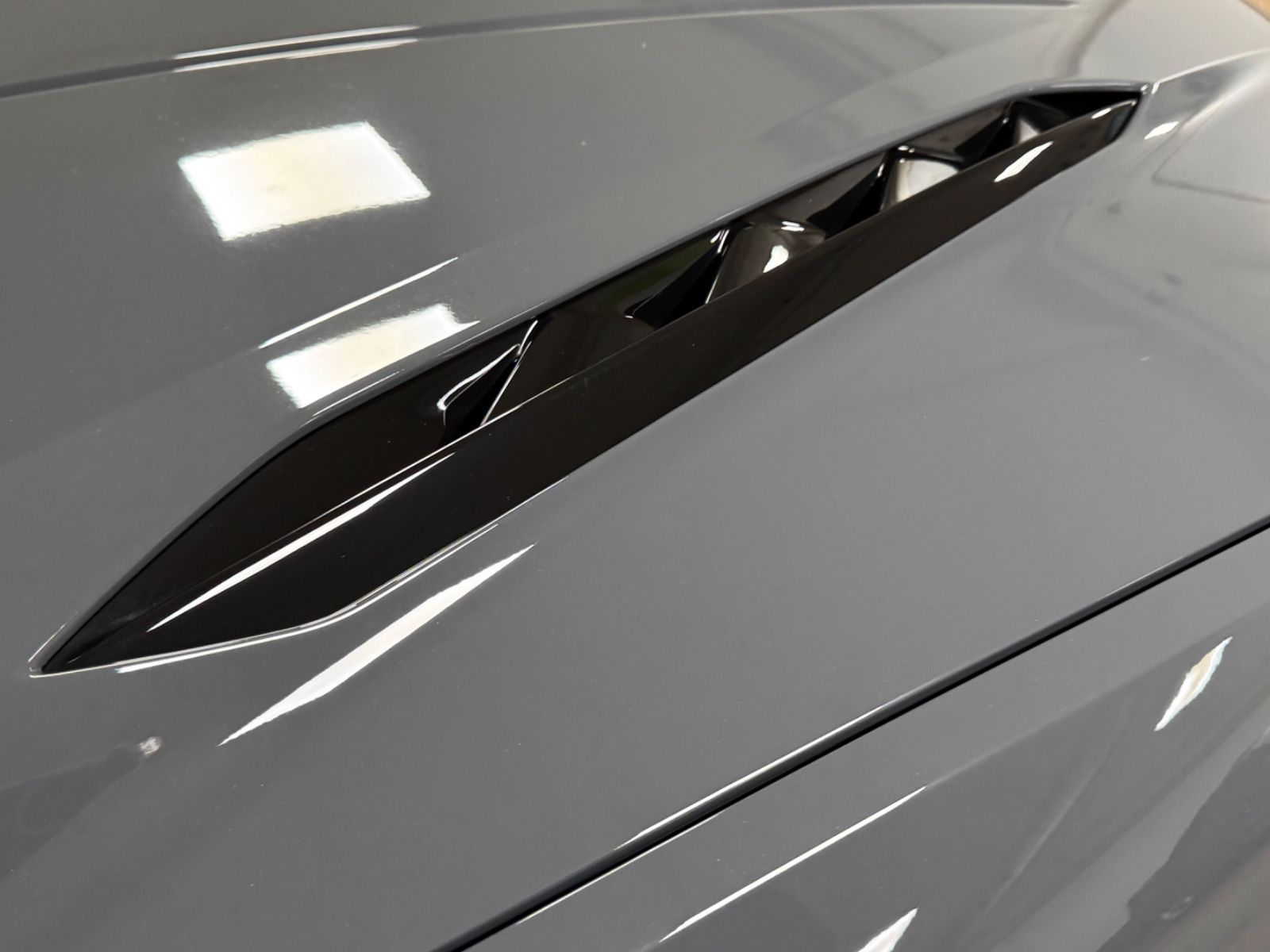 Fahrzeugabbildung Lamborghini URUS S GRIGIO TELESTO CARBON B&O MASSAGE 25 FULL