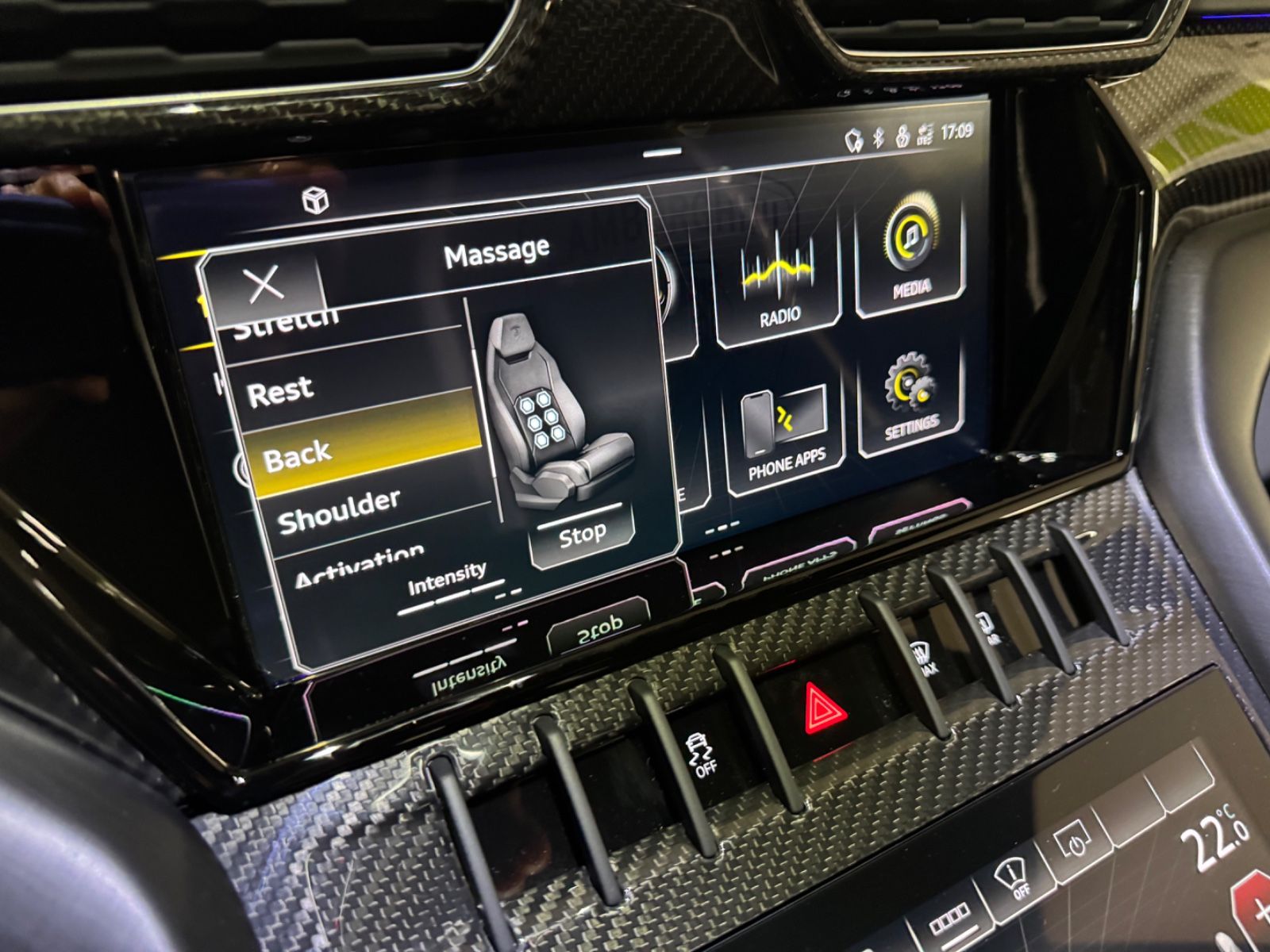 Fahrzeugabbildung Lamborghini URUS S GRIGIO TELESTO CARBON B&O MASSAGE 25 FULL