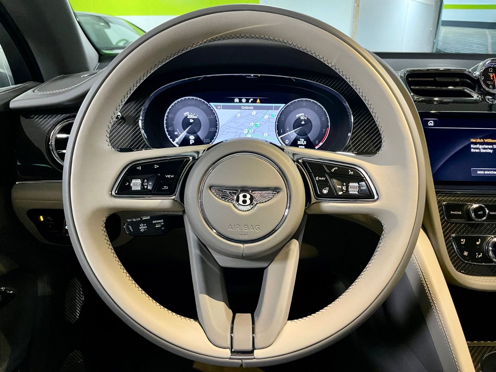 Fahrzeugabbildung Bentley BENTAYGA V8 S CARBON NAIM MASSAGE PANO FULL!