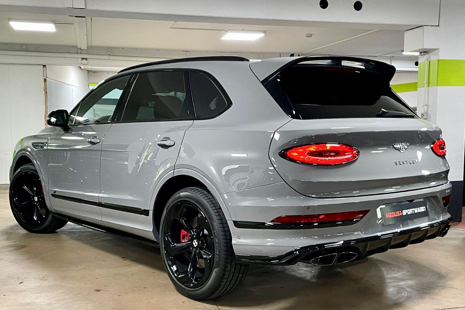Fahrzeugabbildung Bentley BENTAYGA V8 S CARBON NAIM MASSAGE PANO FULL!