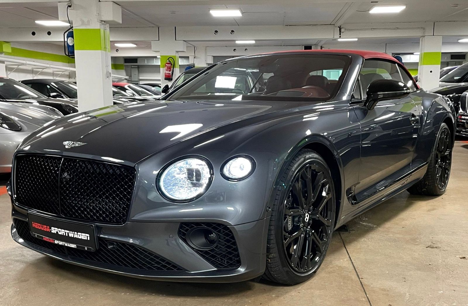 Fahrzeugabbildung Bentley CONTINENTAL GTC V8 S MULLINER CARBON FULLOPTION!