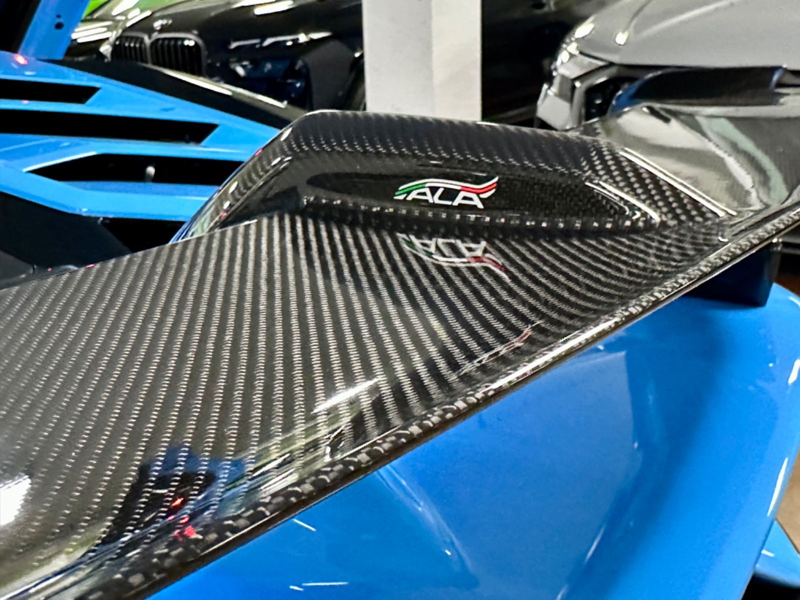 Fahrzeugabbildung Lamborghini AVENTADOR SVJ 10F900 CARBON LIFT SENSONUM FULL!
