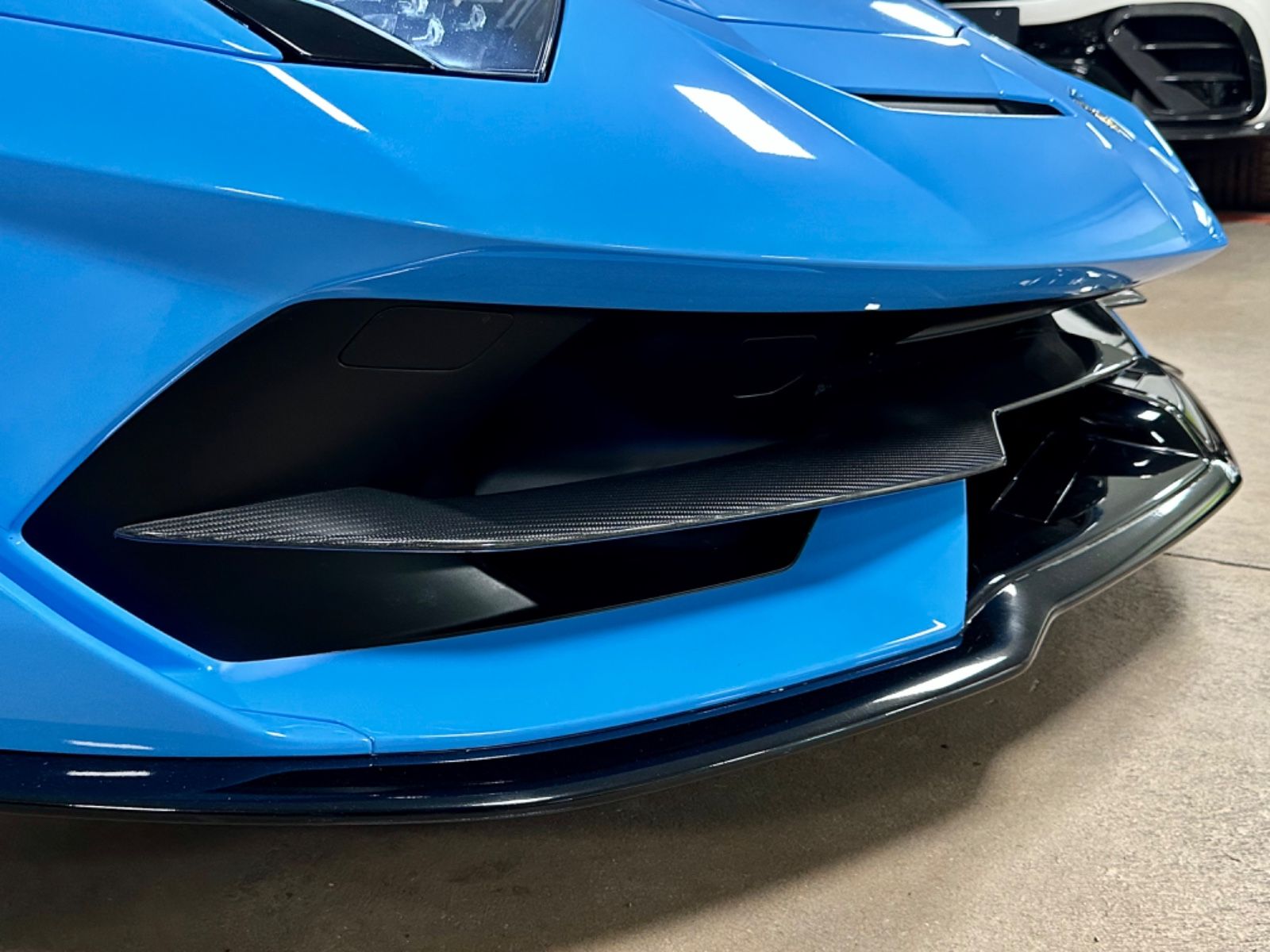 Fahrzeugabbildung Lamborghini AVENTADOR SVJ 10F900 CARBON LIFT SENSONUM FULL!