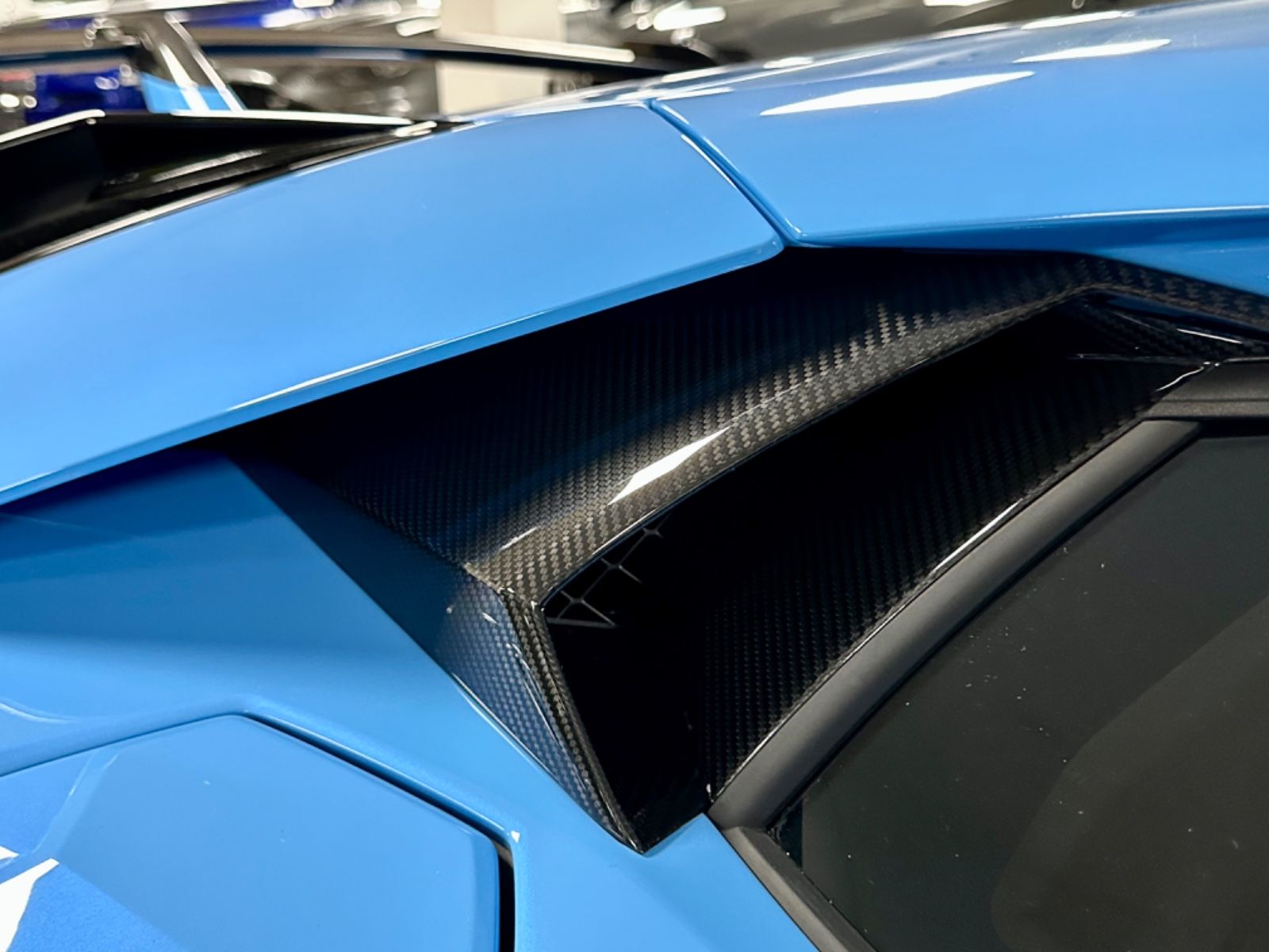 Fahrzeugabbildung Lamborghini AVENTADOR SVJ 10F900 CARBON LIFT SENSONUM FULL!