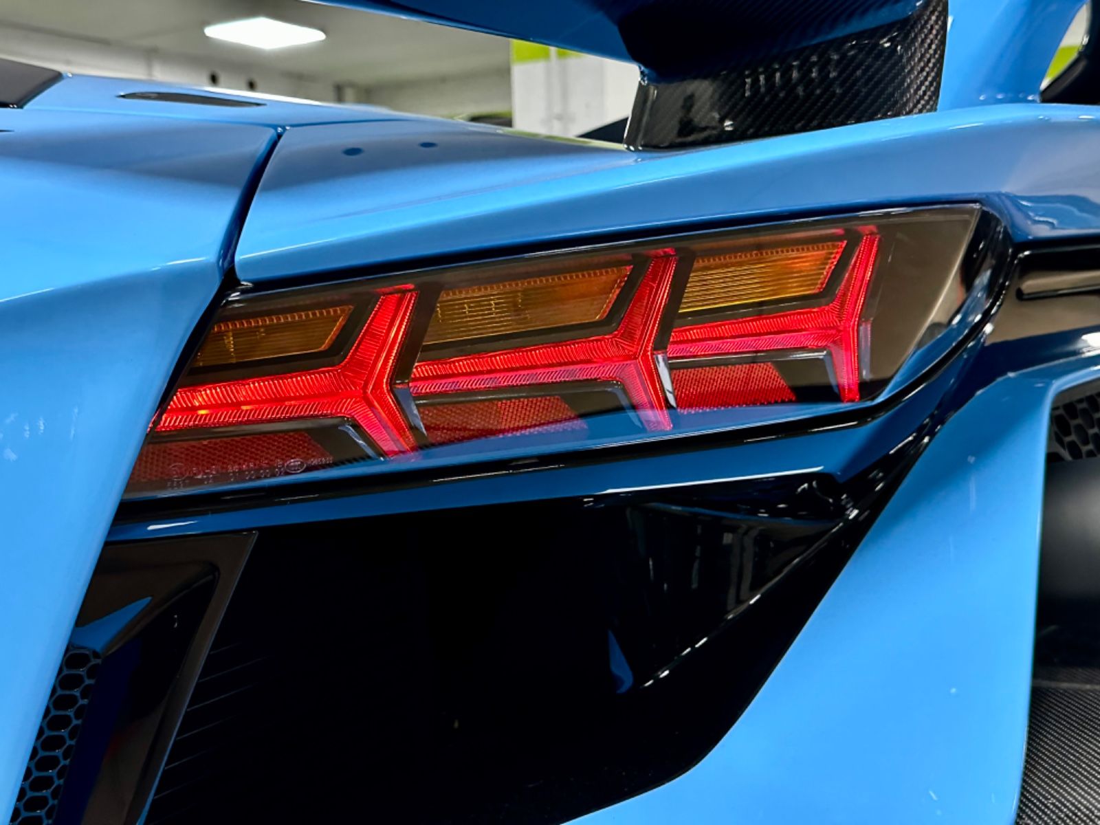 Fahrzeugabbildung Lamborghini AVENTADOR SVJ 10F900 CARBON LIFT SENSONUM FULL!