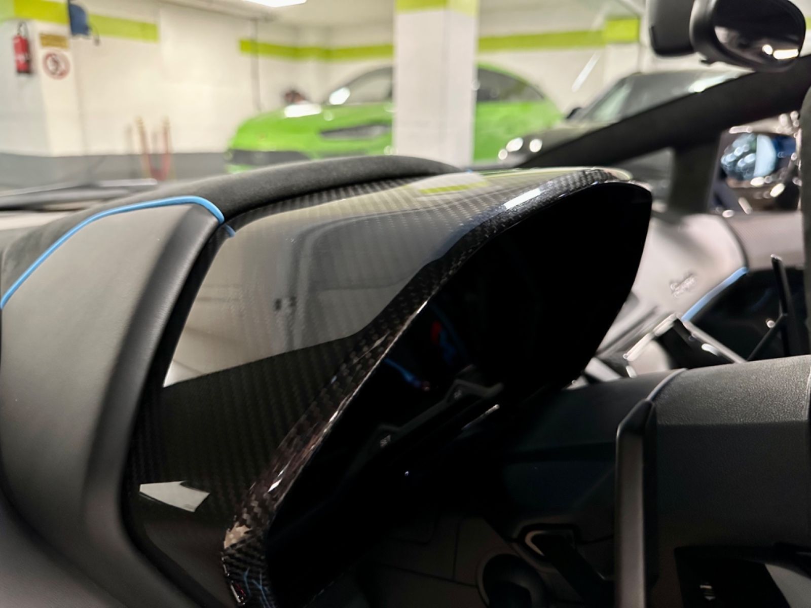 Fahrzeugabbildung Lamborghini AVENTADOR SVJ 10F900 CARBON LIFT SENSONUM FULL!