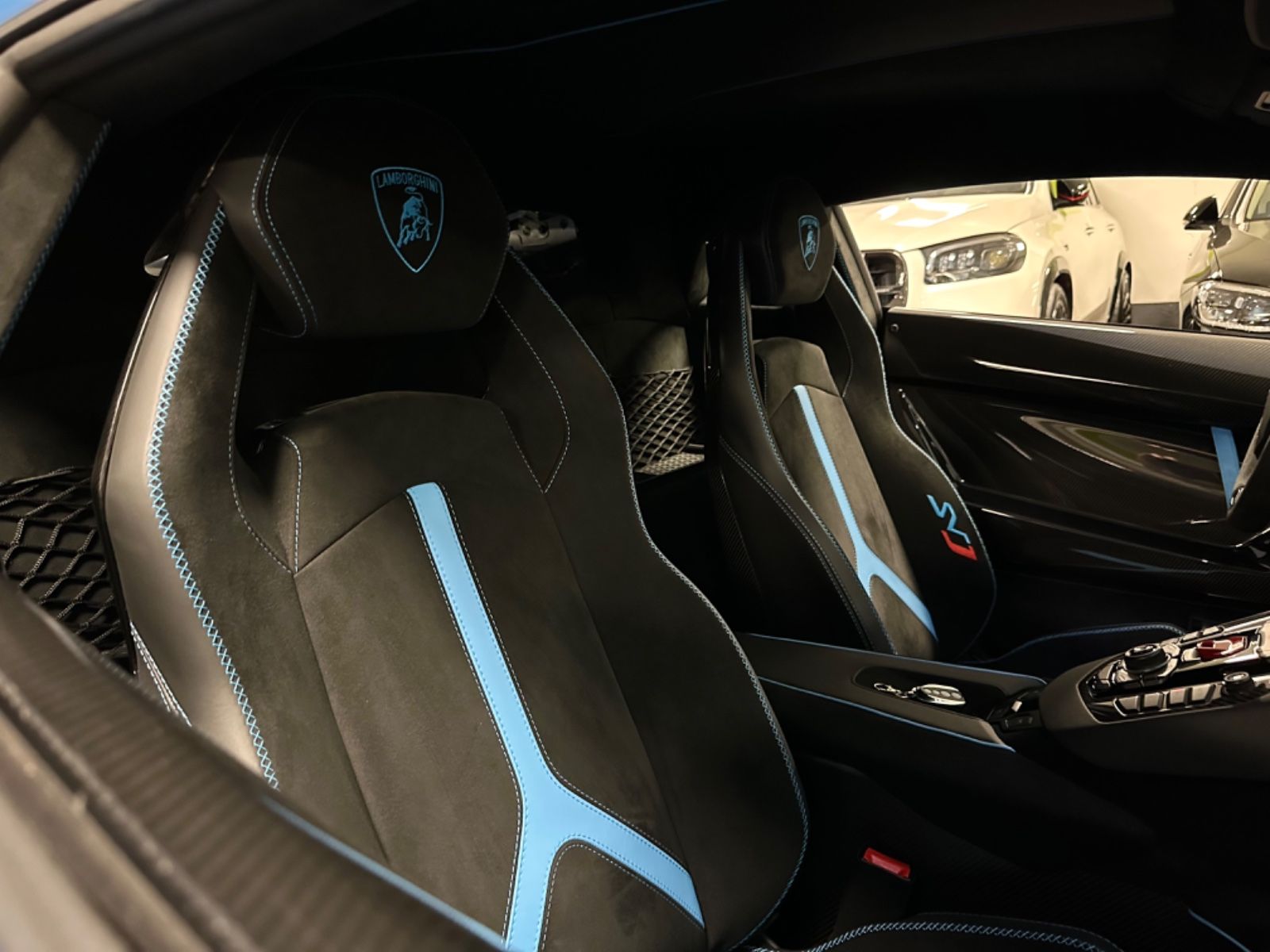 Fahrzeugabbildung Lamborghini AVENTADOR SVJ 10F900 CARBON LIFT SENSONUM FULL!