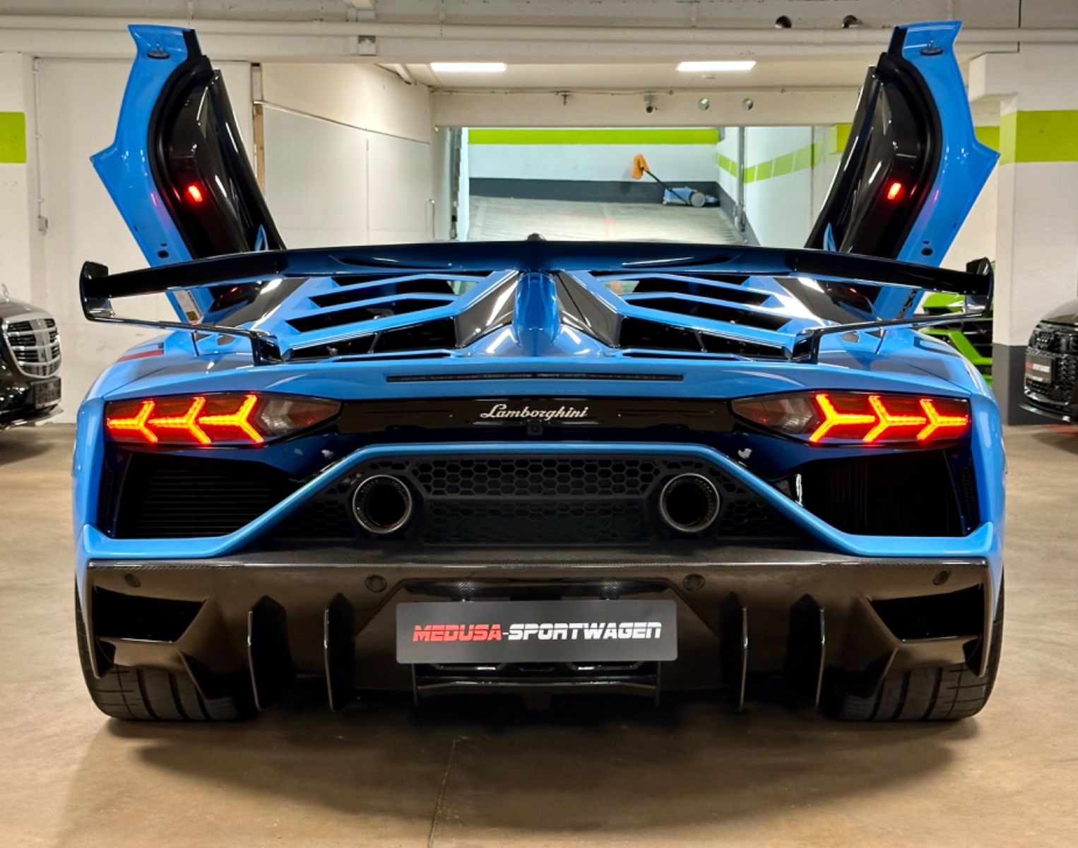 Fahrzeugabbildung Lamborghini AVENTADOR SVJ 10F900 CARBON LIFT SENSONUM FULL!