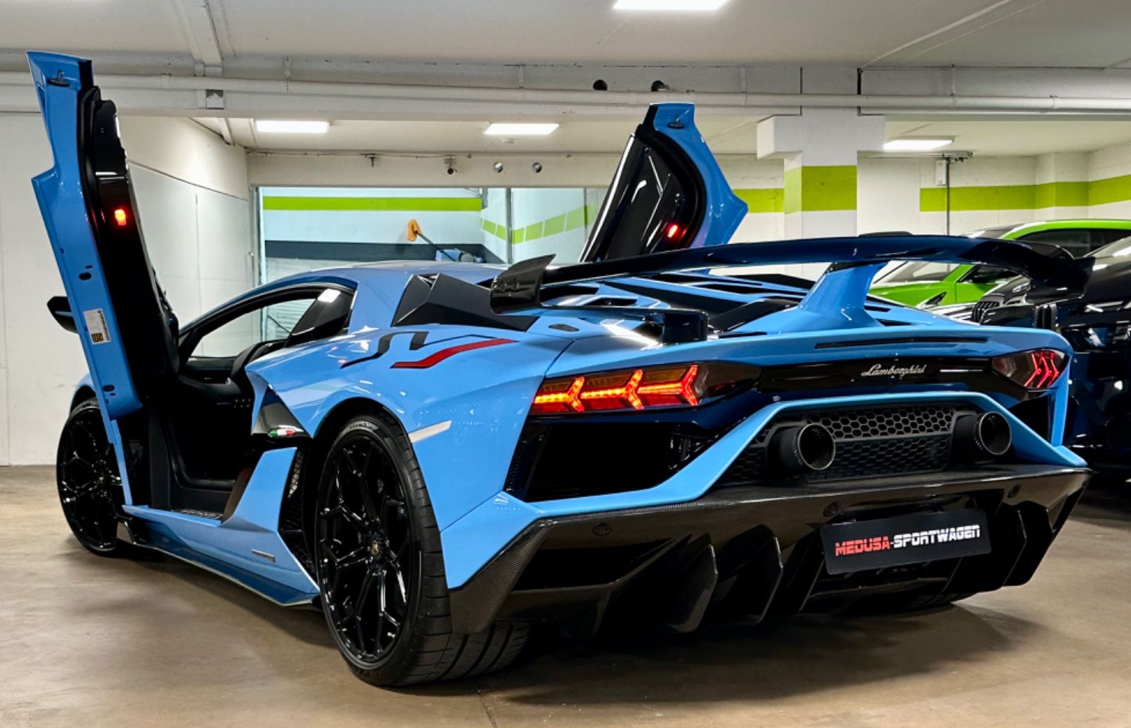Fahrzeugabbildung Lamborghini AVENTADOR SVJ 10F900 CARBON LIFT SENSONUM FULL!
