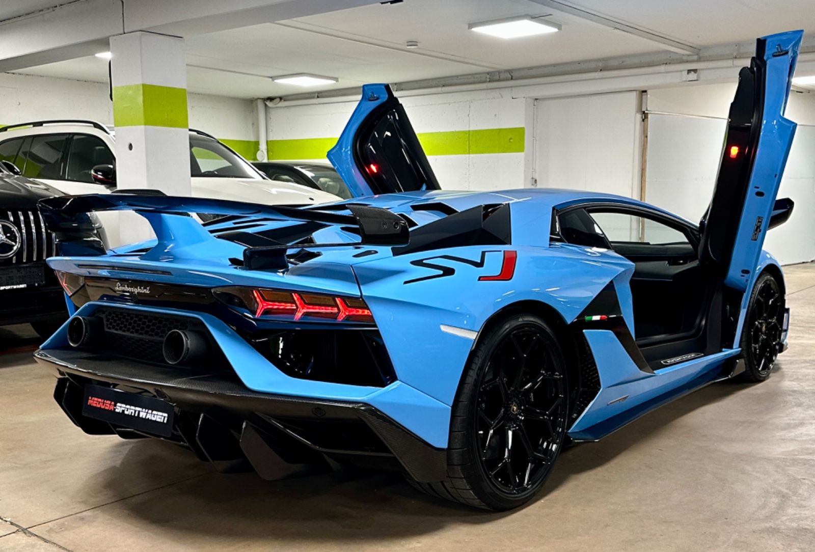 Fahrzeugabbildung Lamborghini AVENTADOR SVJ 10F900 CARBON LIFT SENSONUM FULL!