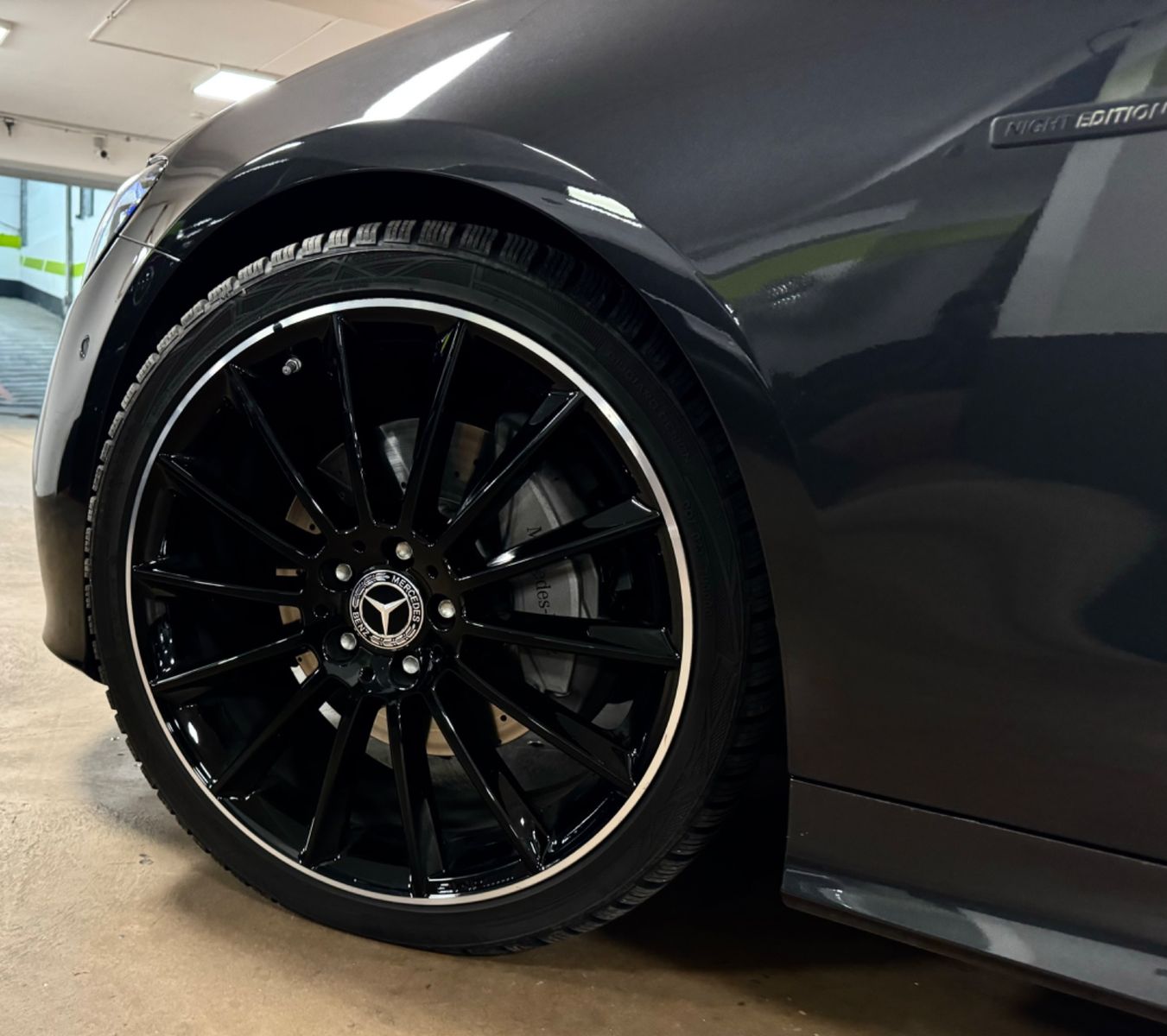 Fahrzeugabbildung Mercedes-Benz E 220 d 4M COUPE FACELIFT NIGHTEDITION AMG TRAUM