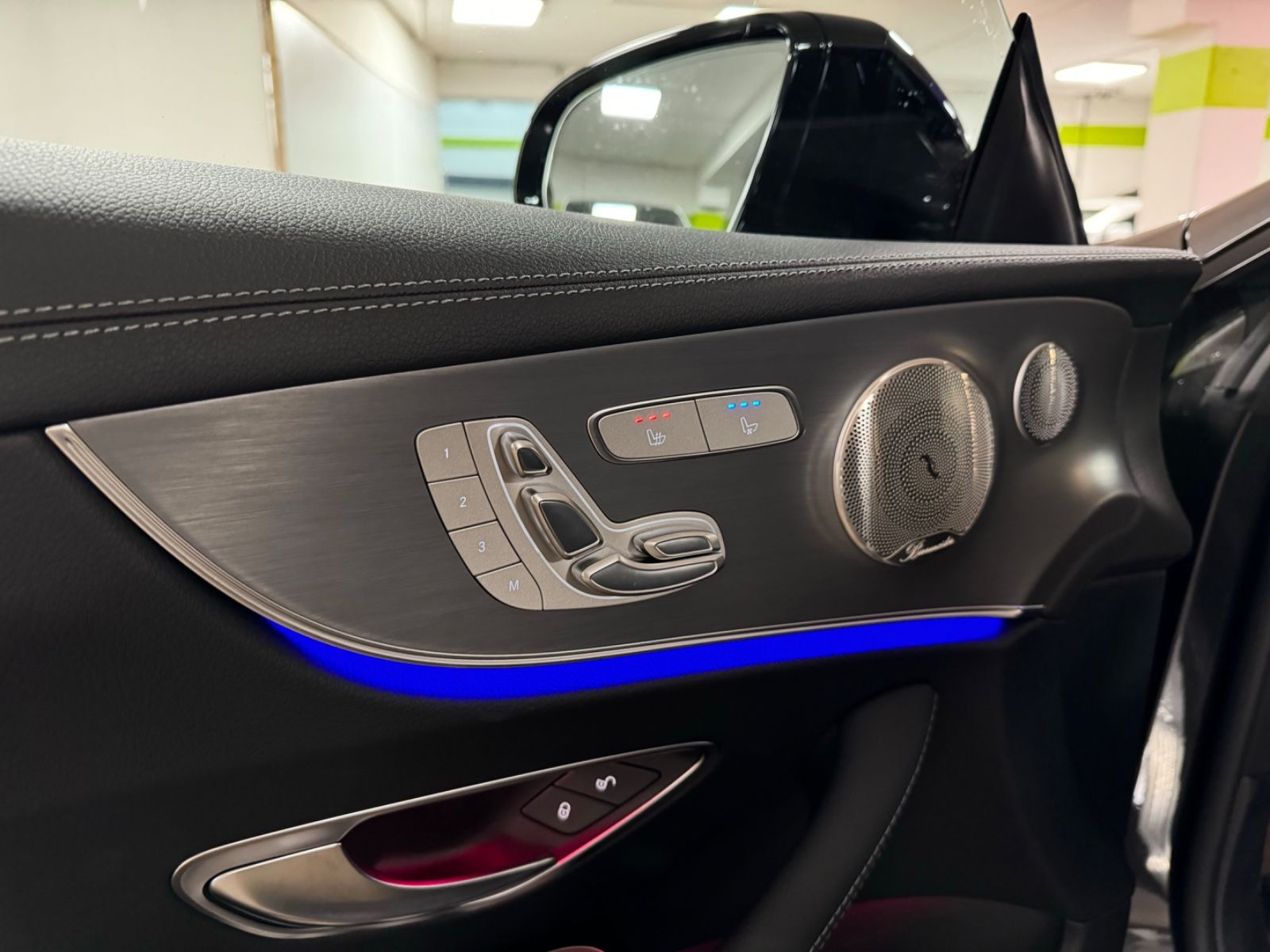 Fahrzeugabbildung Mercedes-Benz E 220 d 4M COUPE FACELIFT NIGHTEDITION AMG TRAUM