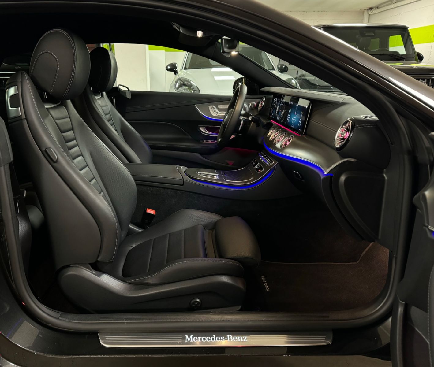 Fahrzeugabbildung Mercedes-Benz E 220 d 4M COUPE FACELIFT NIGHTEDITION AMG TRAUM