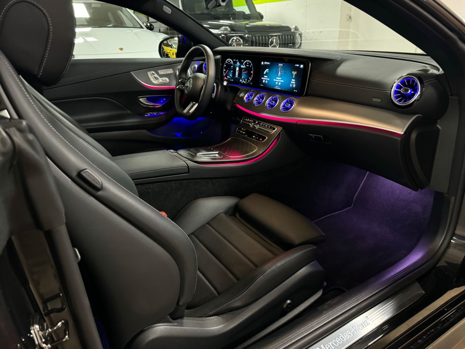 Fahrzeugabbildung Mercedes-Benz E 220 d 4M COUPE FACELIFT NIGHTEDITION AMG TRAUM