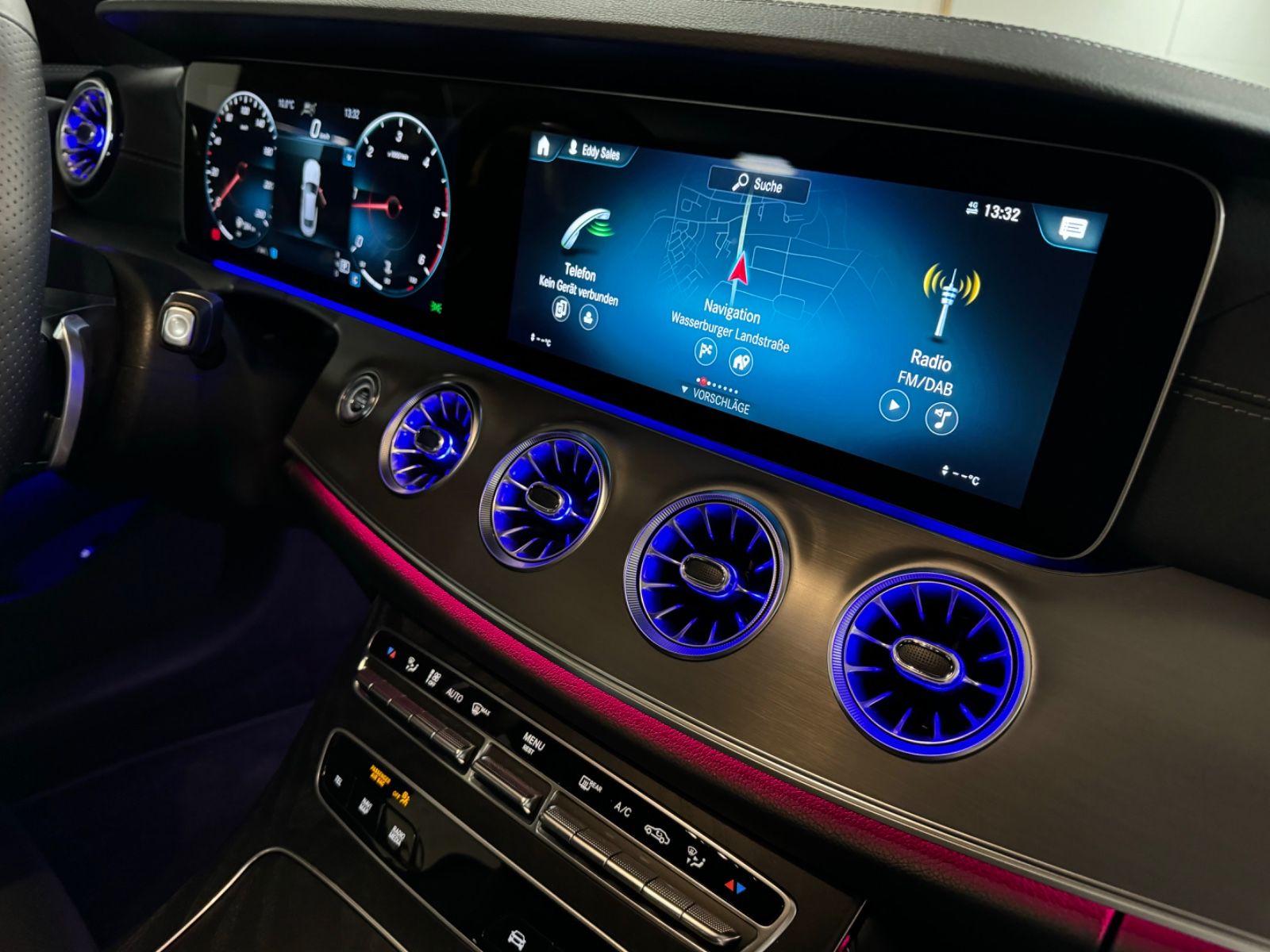 Fahrzeugabbildung Mercedes-Benz E 220 d 4M COUPE FACELIFT NIGHTEDITION AMG TRAUM