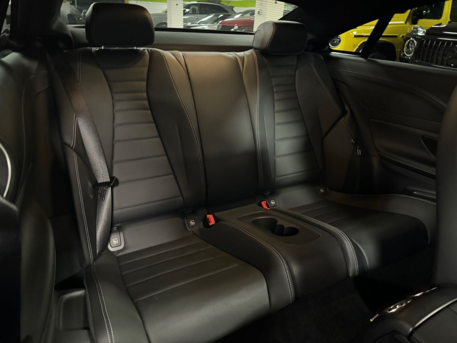 Fahrzeugabbildung Mercedes-Benz E 220 d 4M COUPE FACELIFT NIGHTEDITION AMG TRAUM