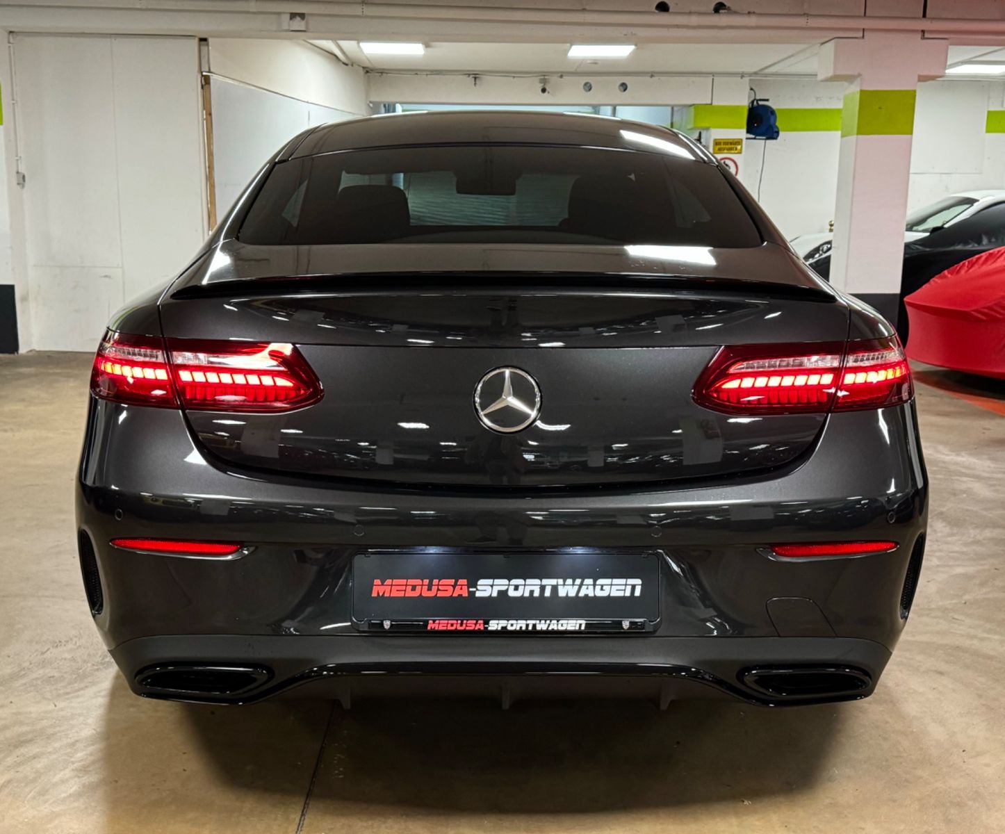 Fahrzeugabbildung Mercedes-Benz E 220 d 4M COUPE FACELIFT NIGHTEDITION AMG TRAUM