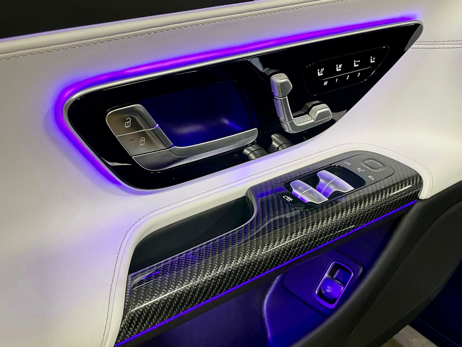 Fahrzeugabbildung Mercedes-Benz SL63 AMG EXCLUSIV CARBON BURMESTER MASSAGE FULL!