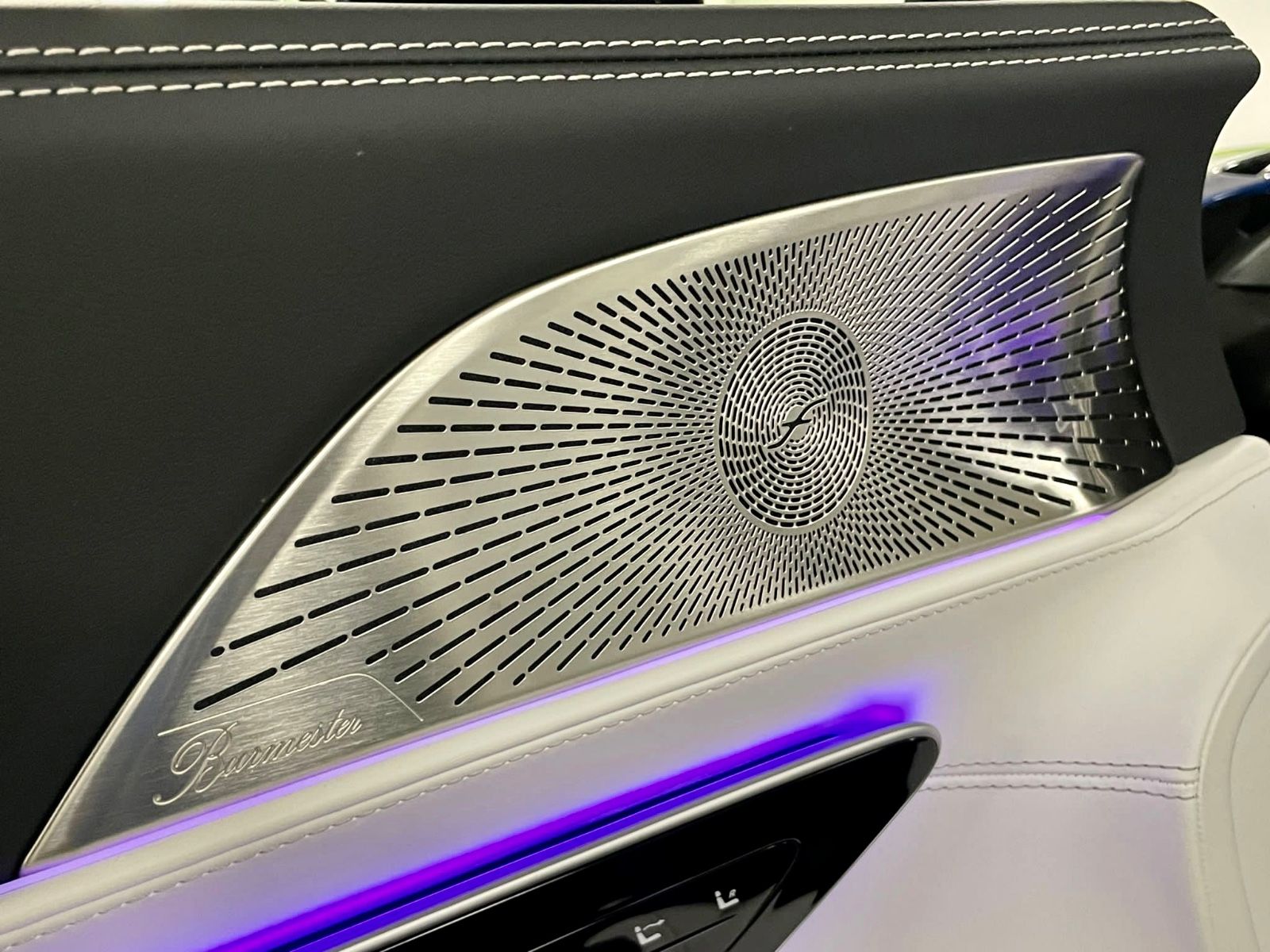Fahrzeugabbildung Mercedes-Benz SL63 AMG EXCLUSIV CARBON BURMESTER MASSAGE FULL!
