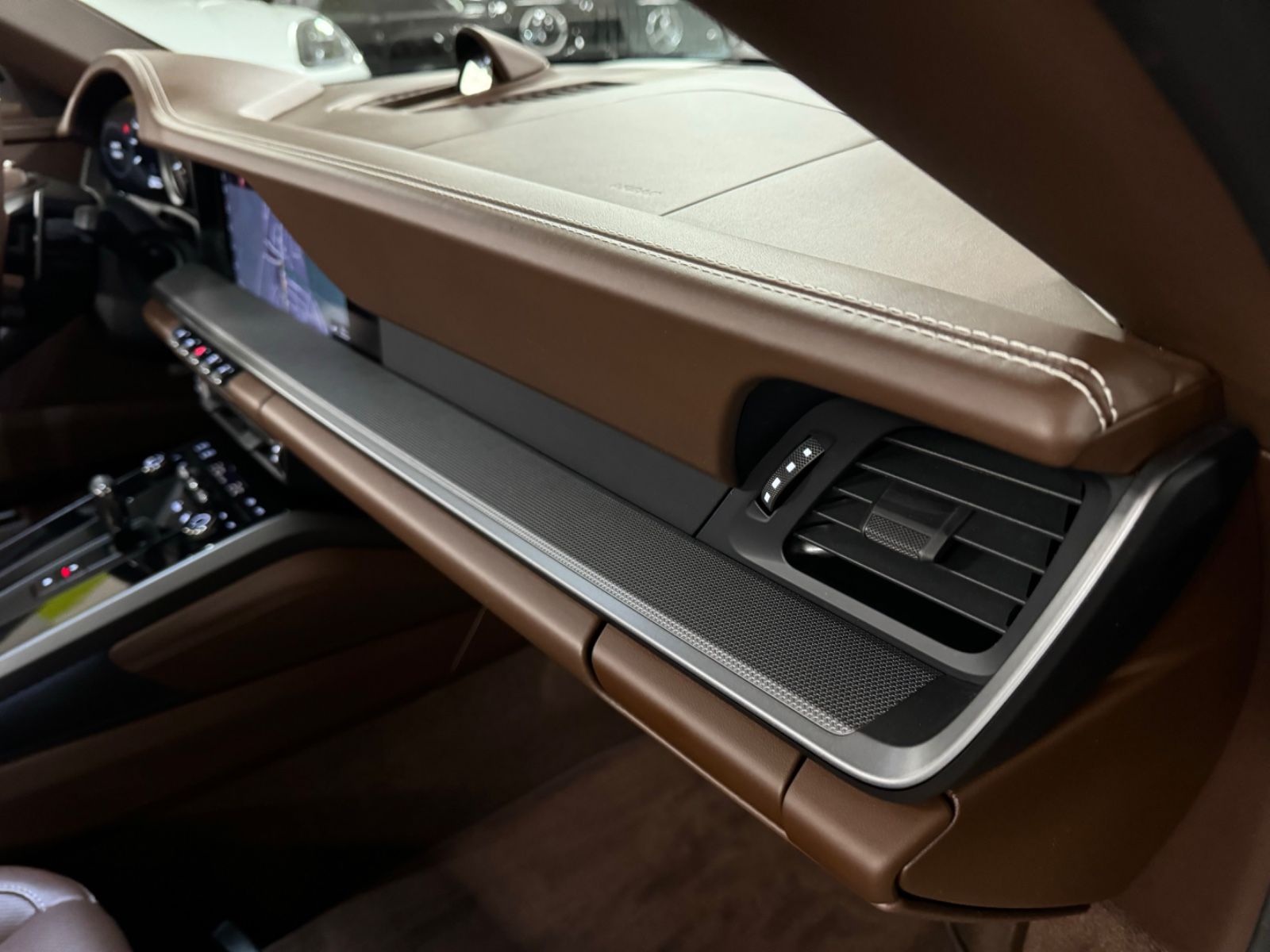 Fahrzeugabbildung Porsche 911 CARRERA 4 S CABRIO PORSCHE GARANTI TRAUMZUST