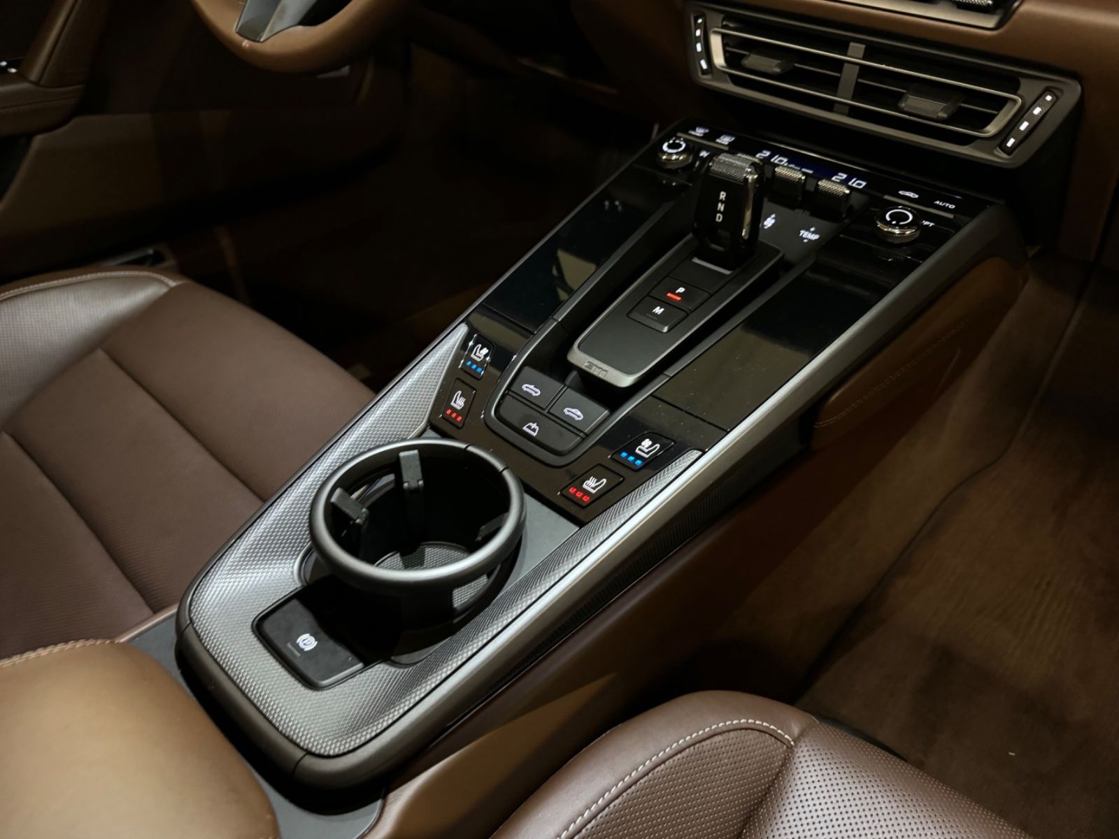 Fahrzeugabbildung Porsche 911 CARRERA 4 S CABRIO PORSCHE GARANTI TRAUMZUST