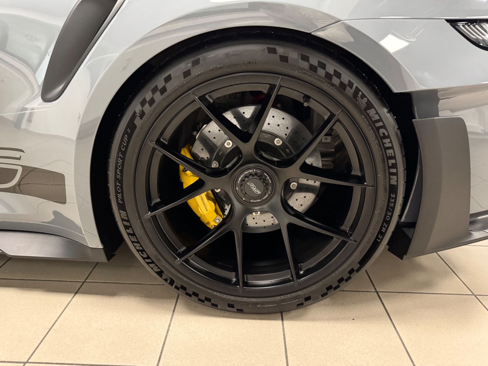 Fahrzeugabbildung Porsche 911 GT3 RS WEISSACH CARBON CERAMIC LIFT FULL!!!