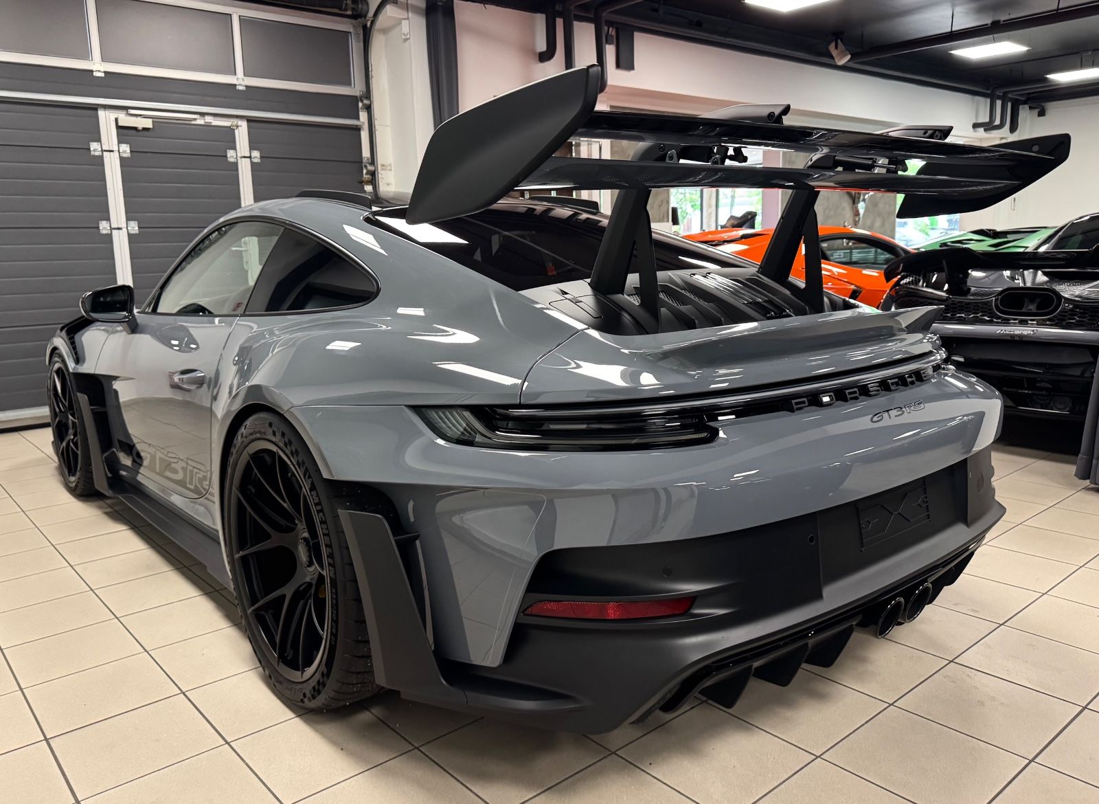 Fahrzeugabbildung Porsche 911 GT3 RS WEISSACH CARBON CERAMIC LIFT FULL!!!