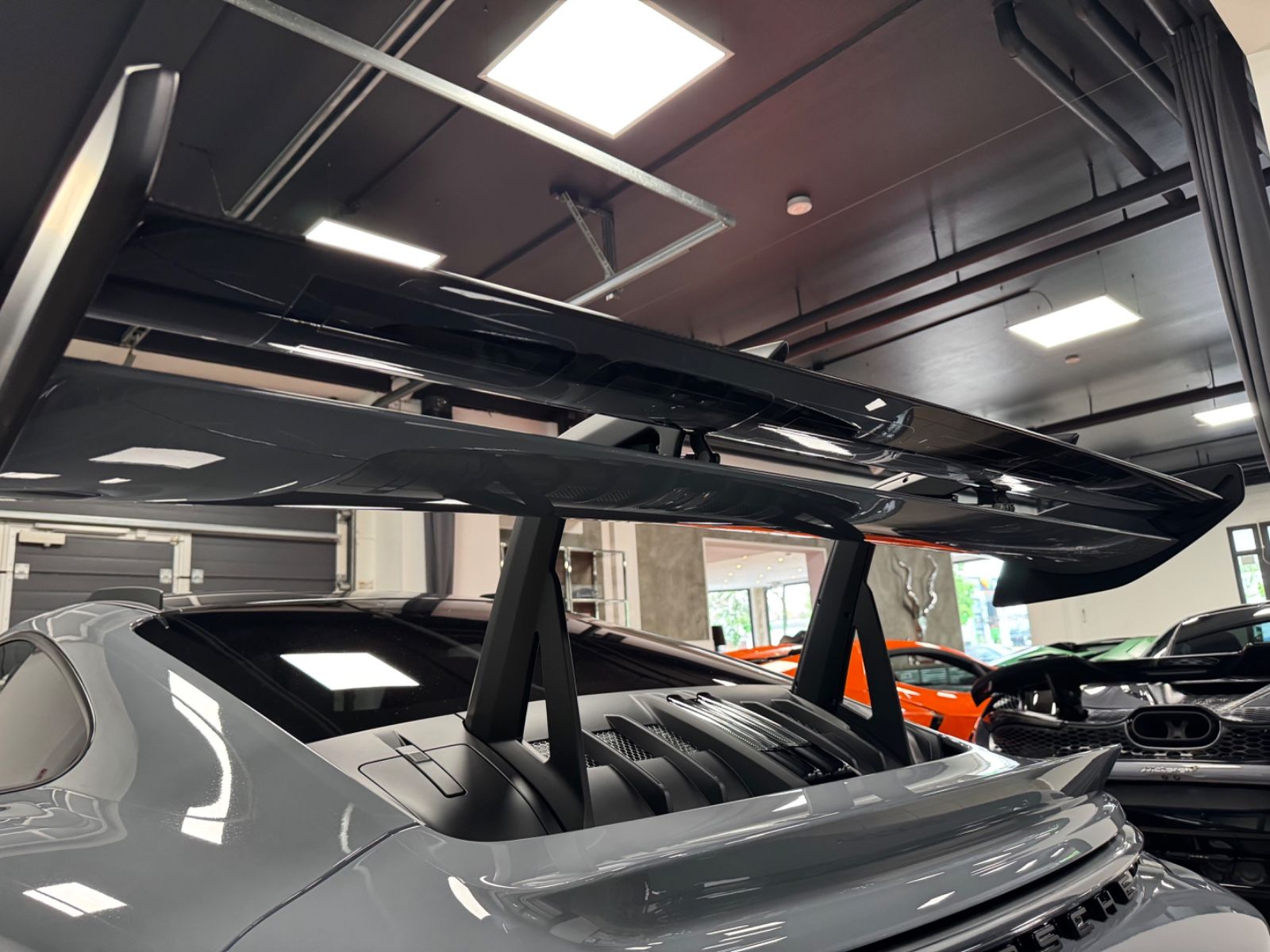 Fahrzeugabbildung Porsche 911 GT3 RS WEISSACH CARBON CERAMIC LIFT FULL!!!