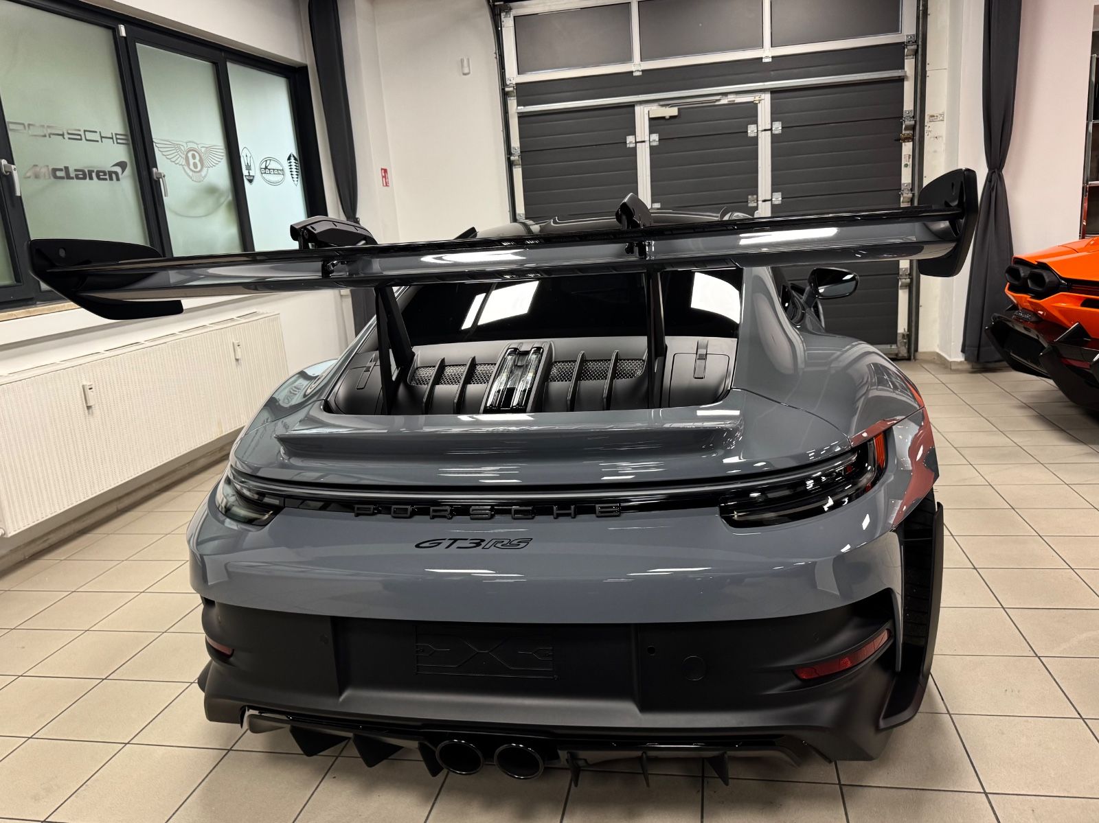 Fahrzeugabbildung Porsche 911 GT3 RS WEISSACH CARBON CERAMIC LIFT FULL!!!