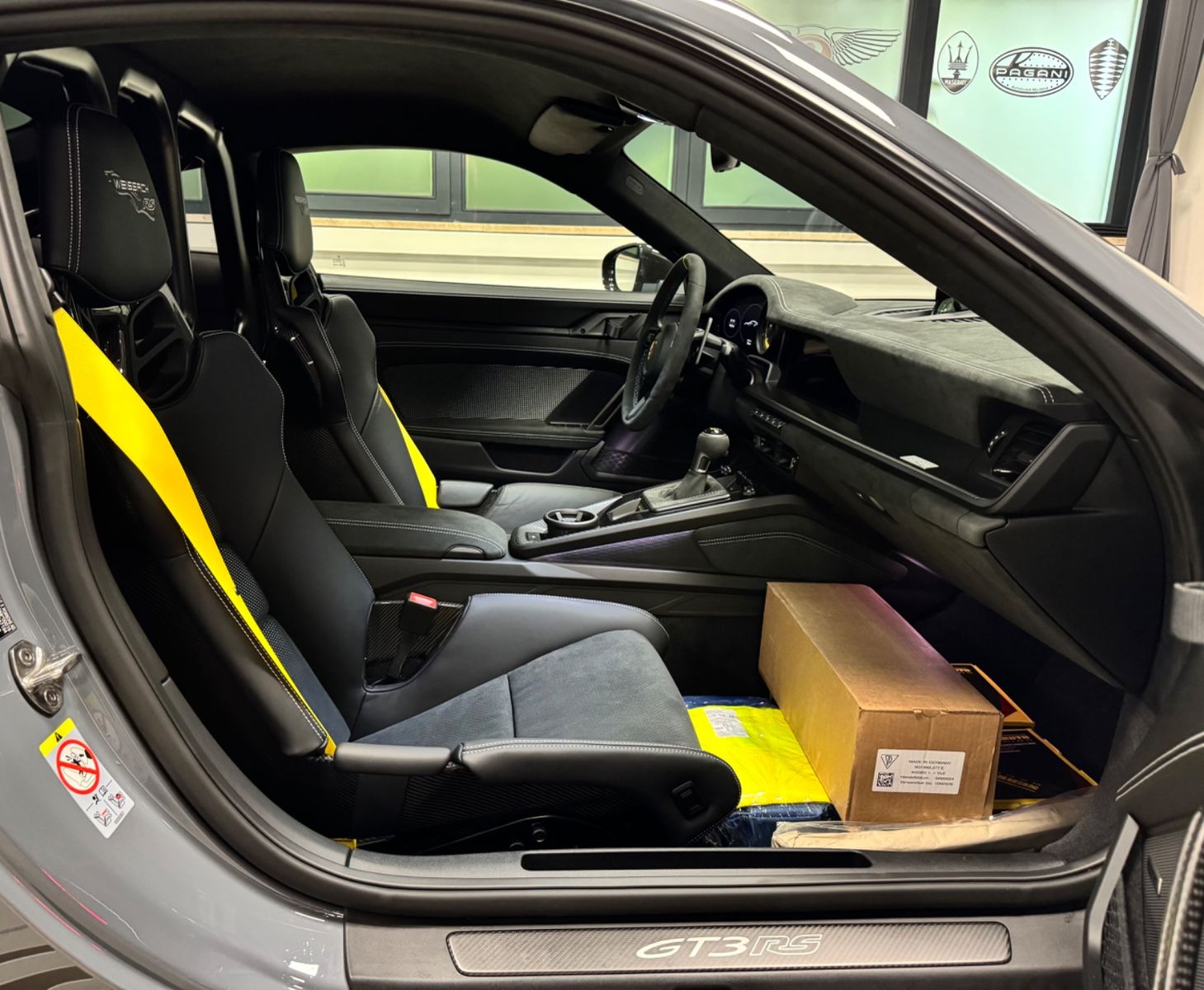 Fahrzeugabbildung Porsche 911 GT3 RS WEISSACH CARBON CERAMIC LIFT FULL!!!