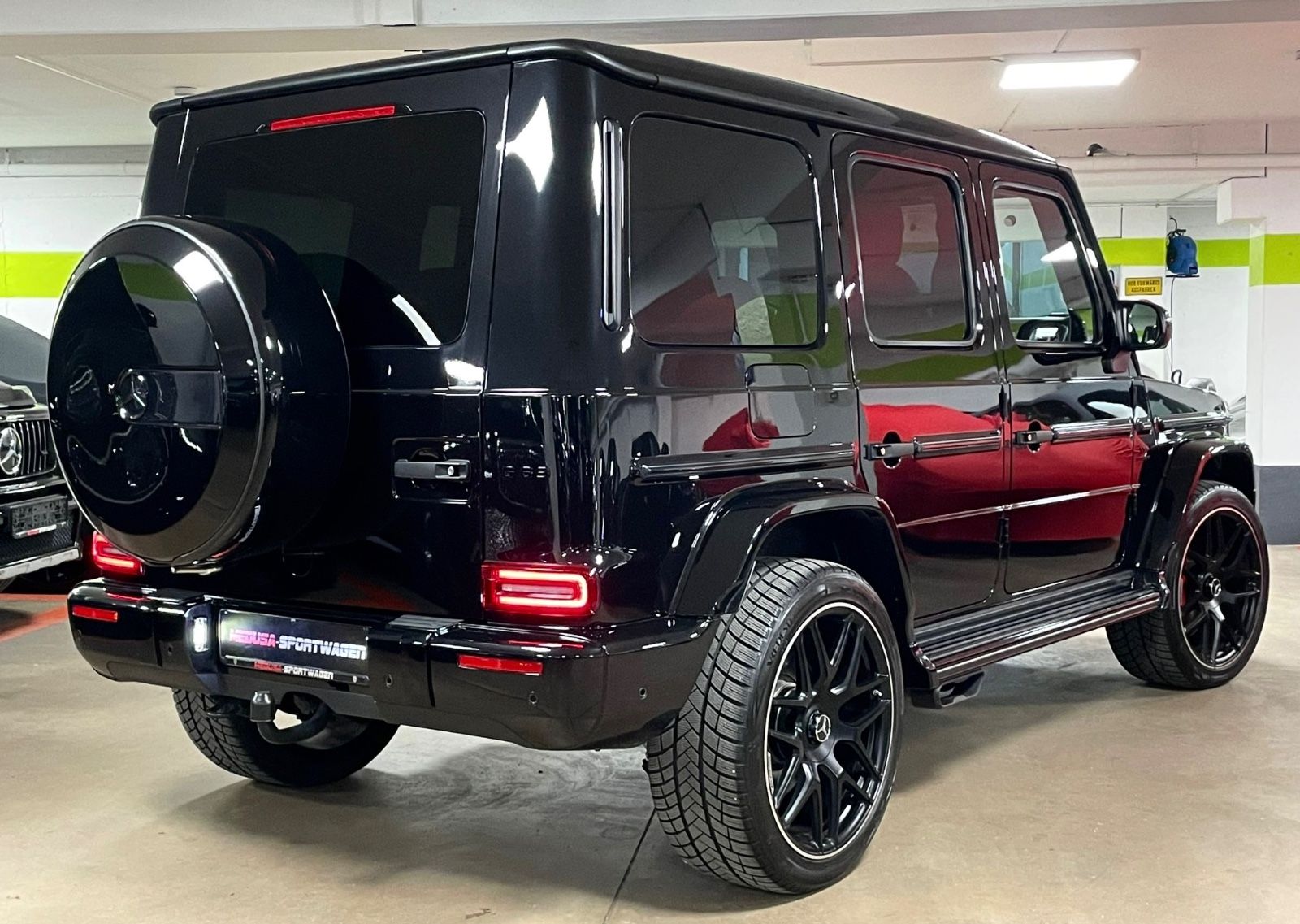 Fahrzeugabbildung Mercedes-Benz G 63 AMG RED INT CARBON NIGHTPACKII MASSAGE FULL