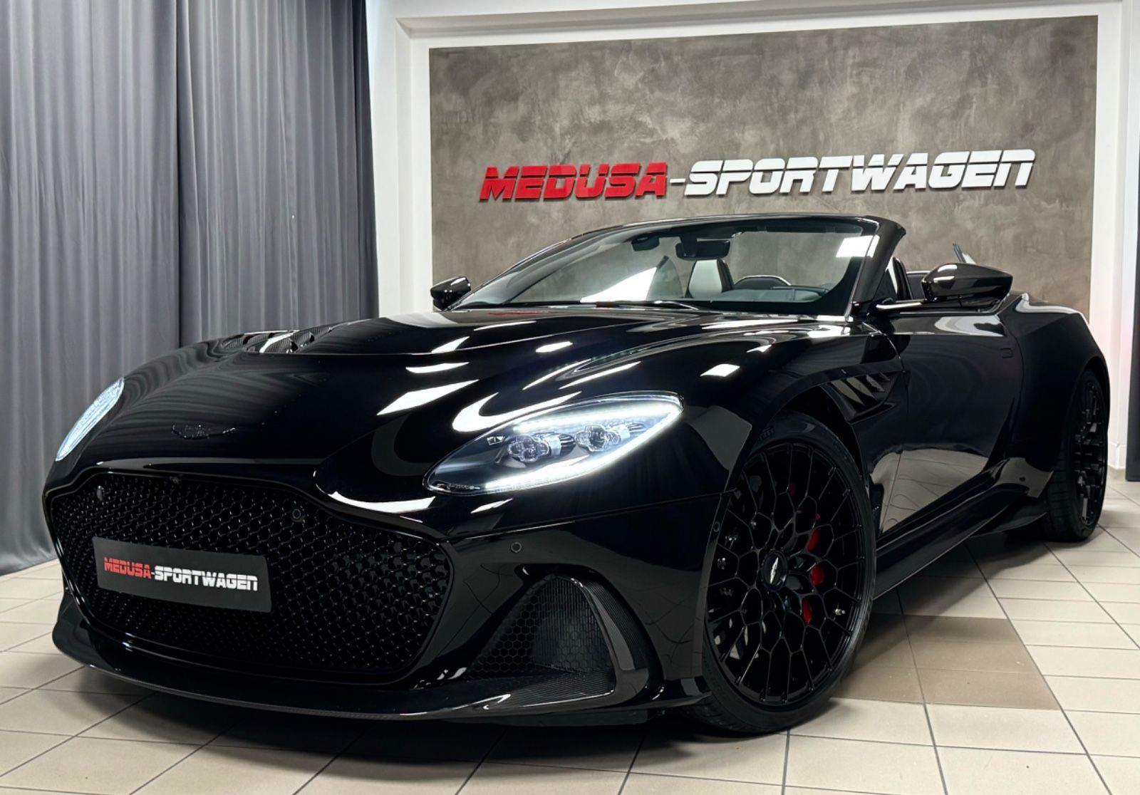 Fahrzeugabbildung Aston Martin DBS V12 770 ULTIMATE VOLANTE 1OF199 EXLUSIV NEW!