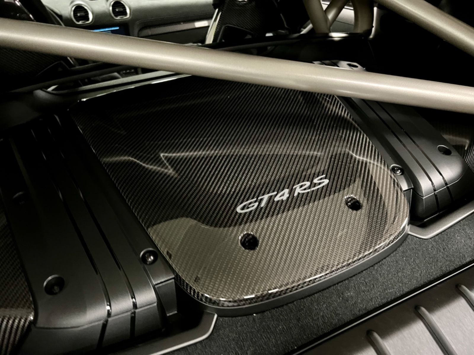 Fahrzeugabbildung Porsche CAYMAN GT4RS WEISSACH CLUBSPORT CERAMIC MY23 NEW