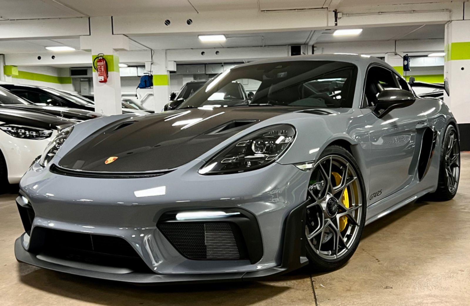 Fahrzeugabbildung Porsche CAYMAN GT4RS WEISSACH CLUBSPORT CERAMIC MY23 NEW