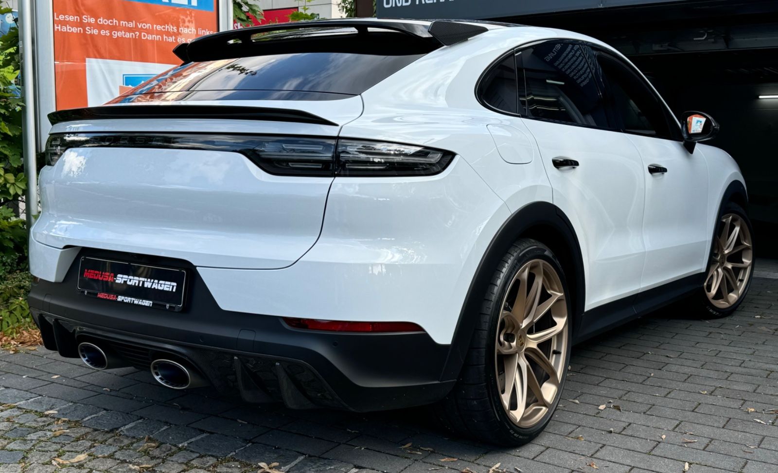 Fahrzeugabbildung Porsche CAYENNE COUPÉ TURBO GT CARBONPACK ALCANTARA FULL