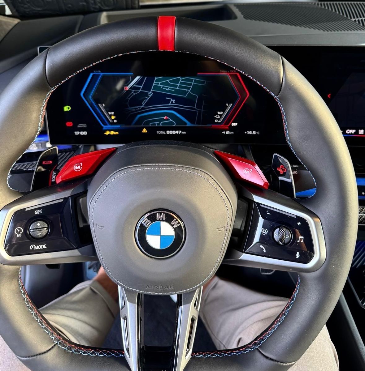 Fahrzeugabbildung BMW M5 ULTIMATE CARBON EXT&INT CERAMIC B&W 25 FULL