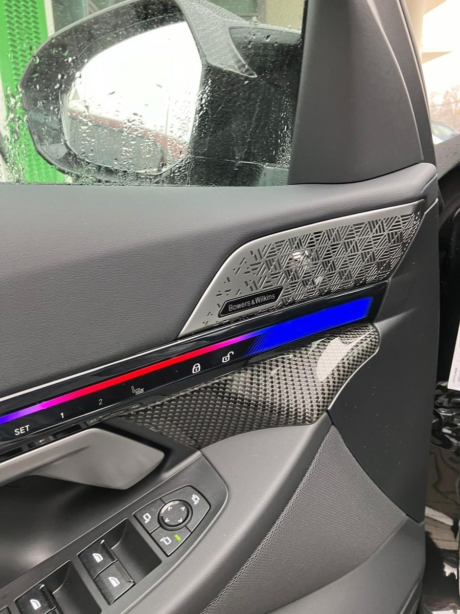 Fahrzeugabbildung BMW M5 ULTIMATE CARBON EXT&INT CERAMIC B&W 25 FULL